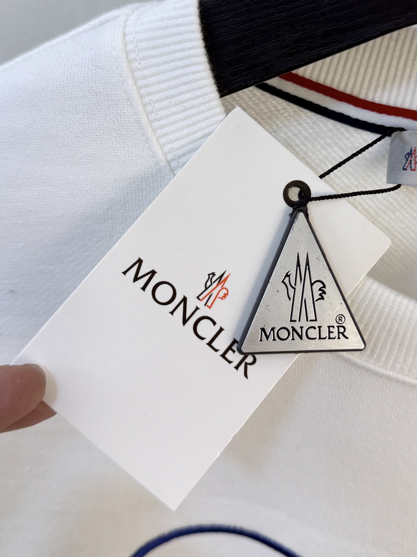 P蒙口25SS【新品】最新最顶级版本精美工艺圆领卫衣，最顶级的品质专柜原单套头衫，顶级制作工艺进口面料，