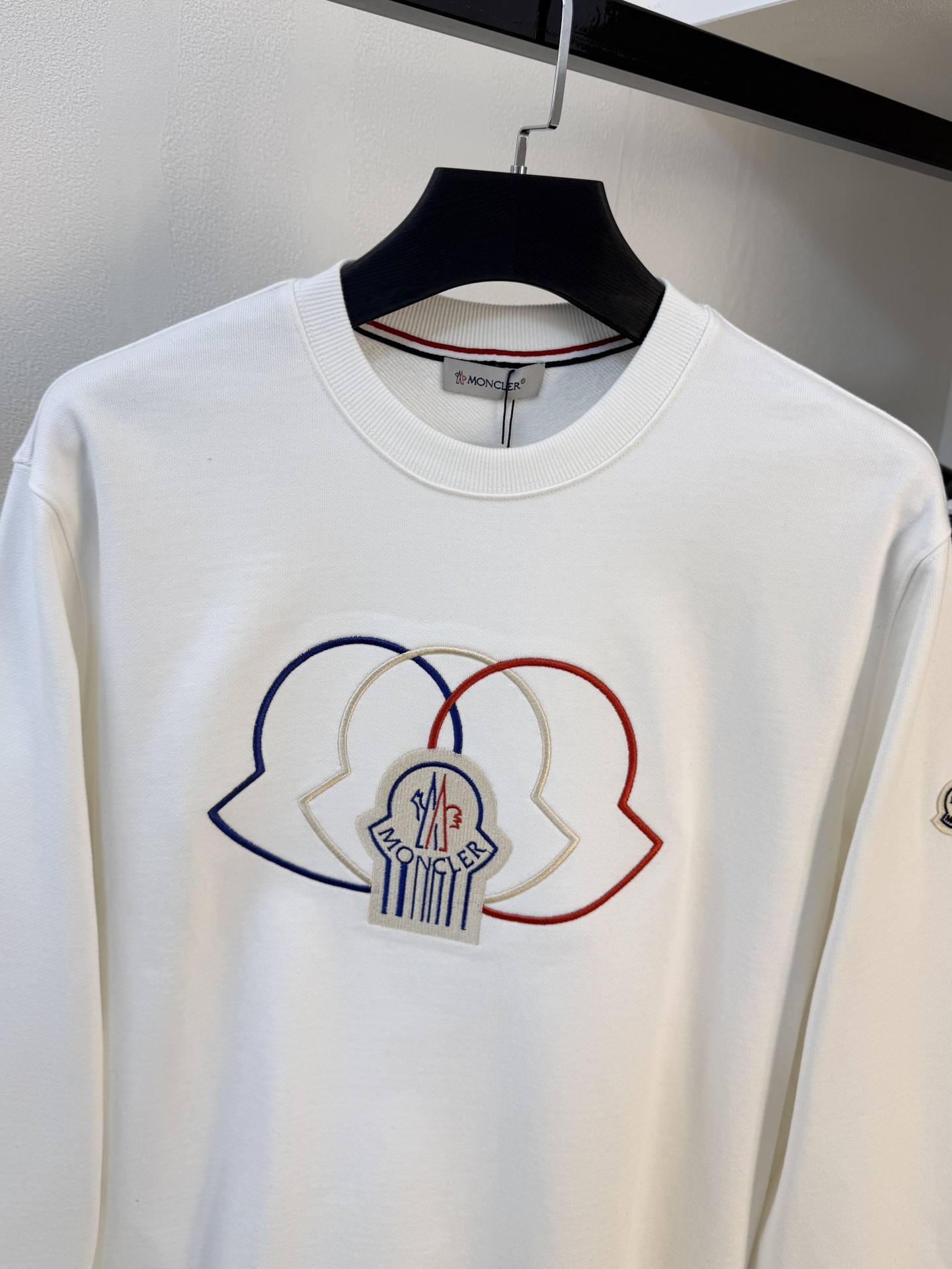 P蒙口25SS【新品】最新最顶级版本精美工艺圆领卫衣，最顶级的品质专柜原单套头衫，顶级制作工艺进口面料，