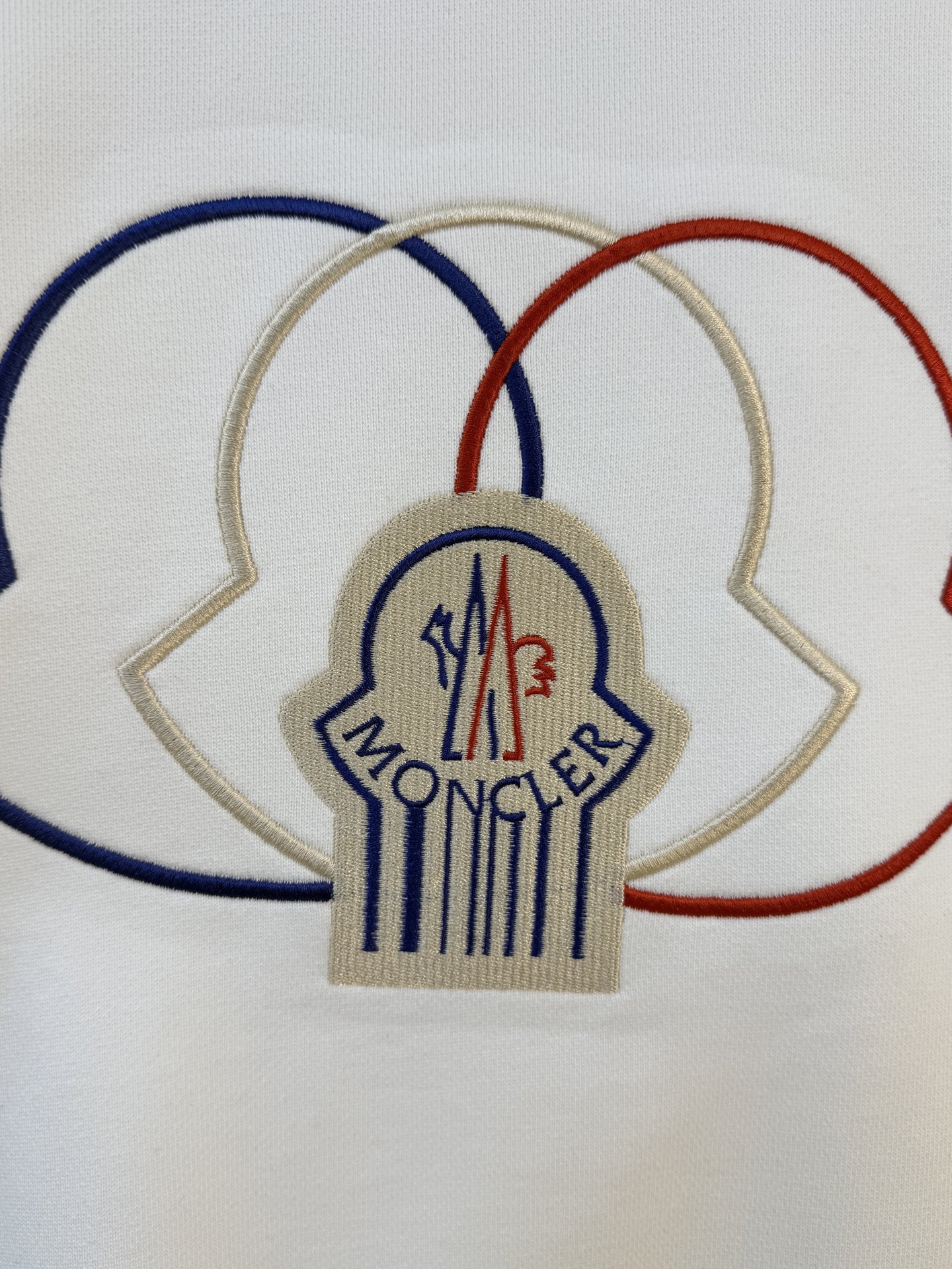 P蒙口25SS【新品】最新最顶级版本精美工艺圆领卫衣，最顶级的品质专柜原单套头衫，顶级制作工艺进口面料，