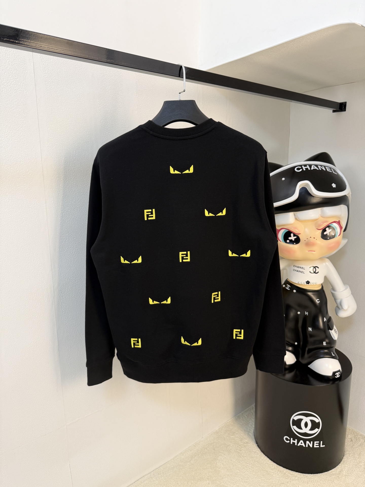 P芬迪25SS【新品】最新最顶级版本精美工艺圆领卫衣，最顶级的品质专柜原单套头衫，顶级制作工艺进口面料，