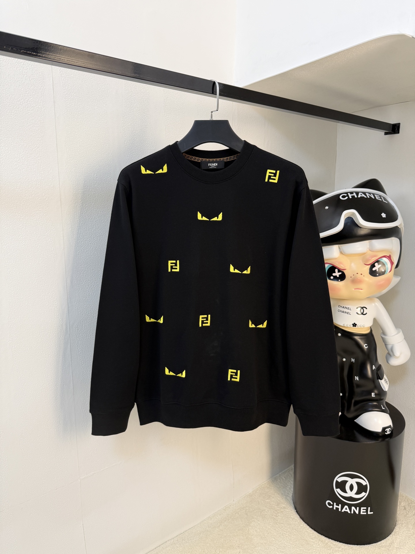 P芬迪25SS【新品】最新最顶级版本精美工艺圆领卫衣，最顶级的品质专柜原单套头衫，顶级制作工艺进口面料，