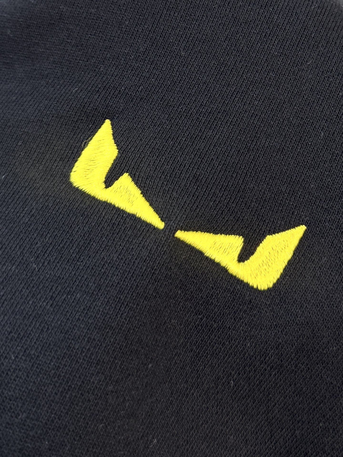 P芬迪25SS【新品】最新最顶级版本精美工艺圆领卫衣，最顶级的品质专柜原单套头衫，顶级制作工艺进口面料，