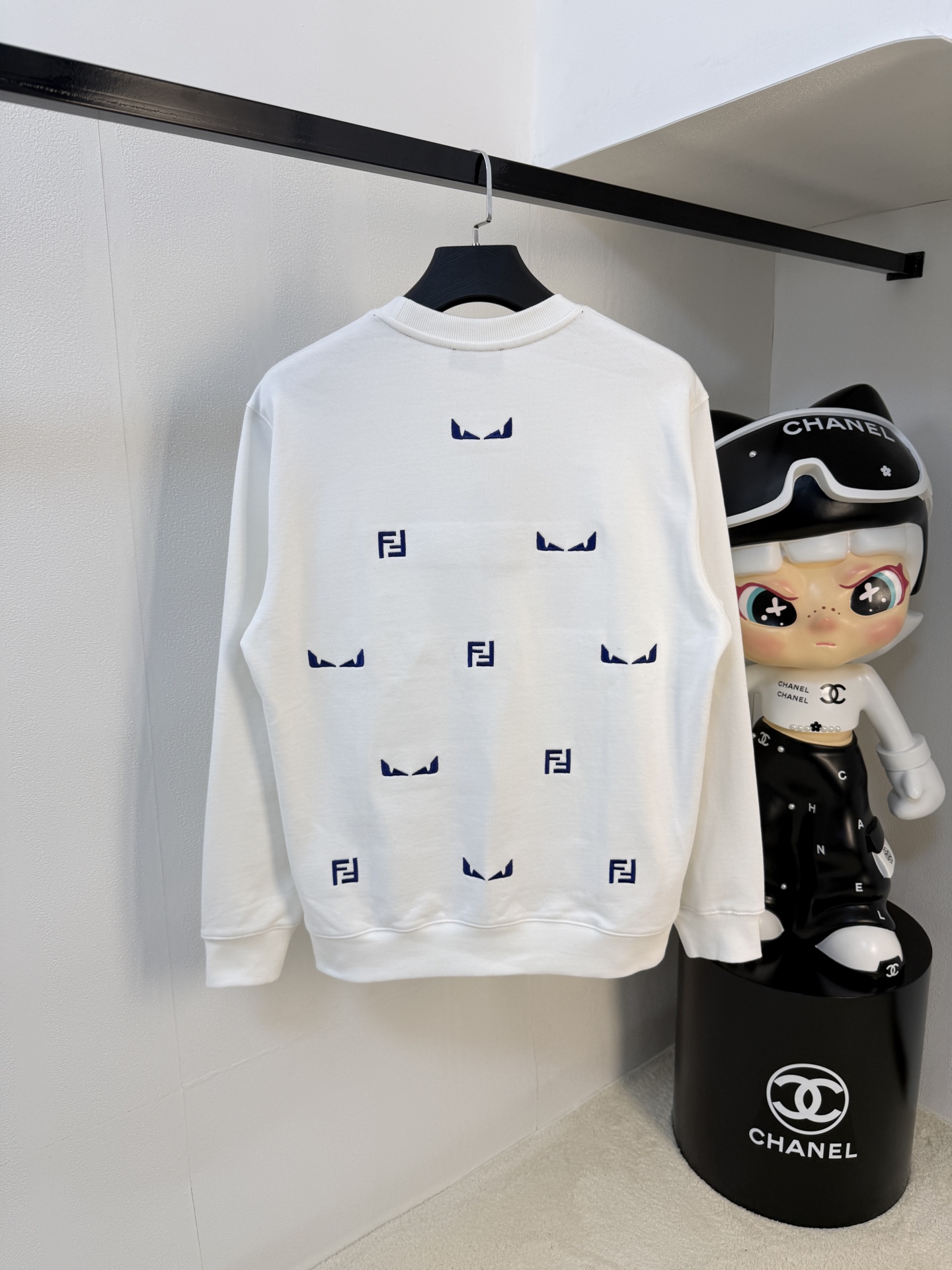 P芬迪25SS【新品】最新最顶级版本精美工艺圆领卫衣，最顶级的品质专柜原单套头衫，顶级制作工艺进口面料，