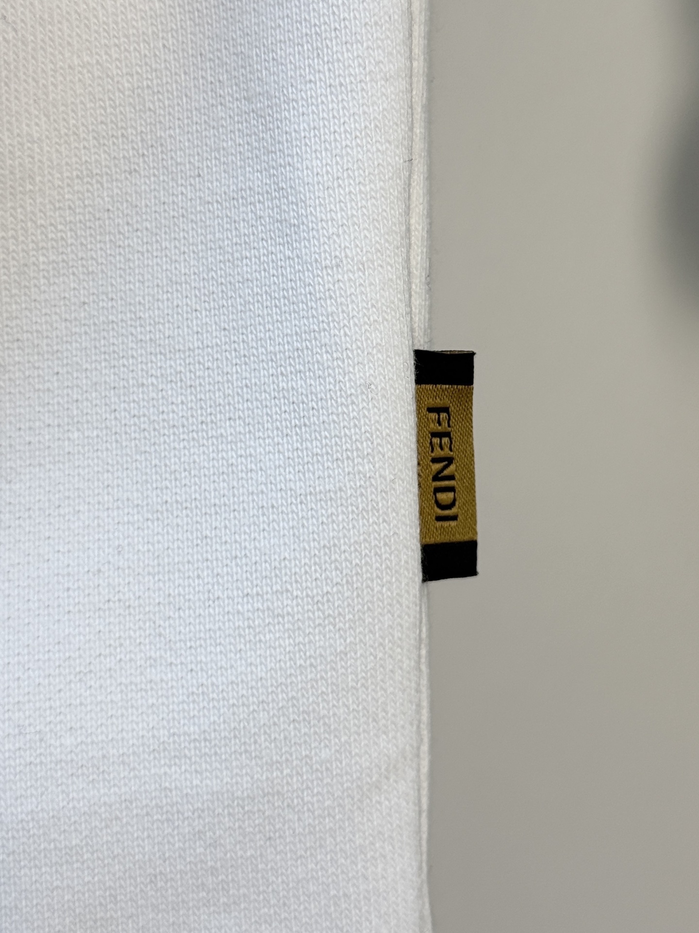 P芬迪25SS【新品】最新最顶级版本精美工艺圆领卫衣，最顶级的品质专柜原单套头衫，顶级制作工艺进口面料，