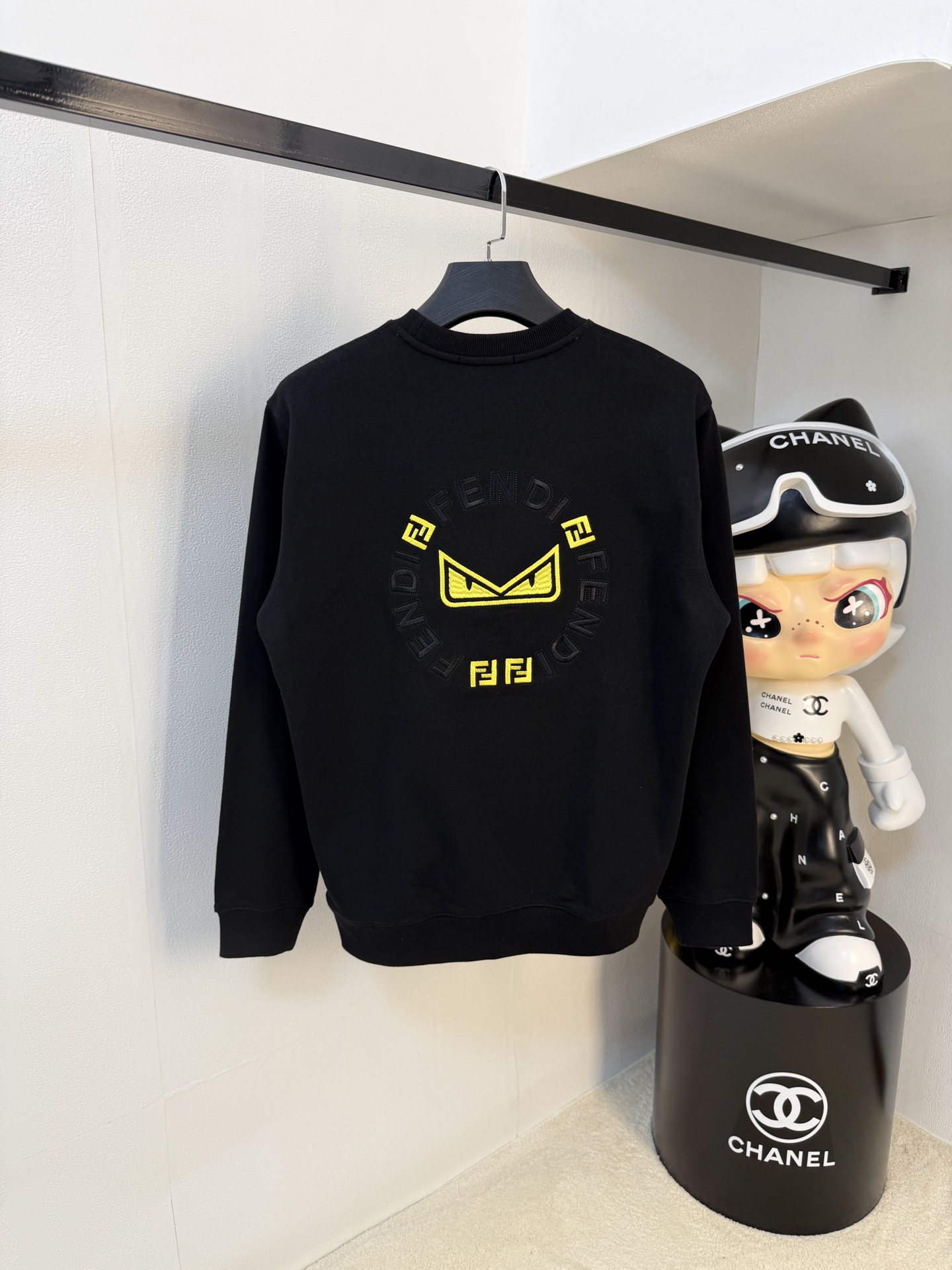 P芬迪25SS【新品】最新最顶级版本精美工艺圆领卫衣，最顶级的品质专柜原单套头衫，顶级制作工艺进口面料，