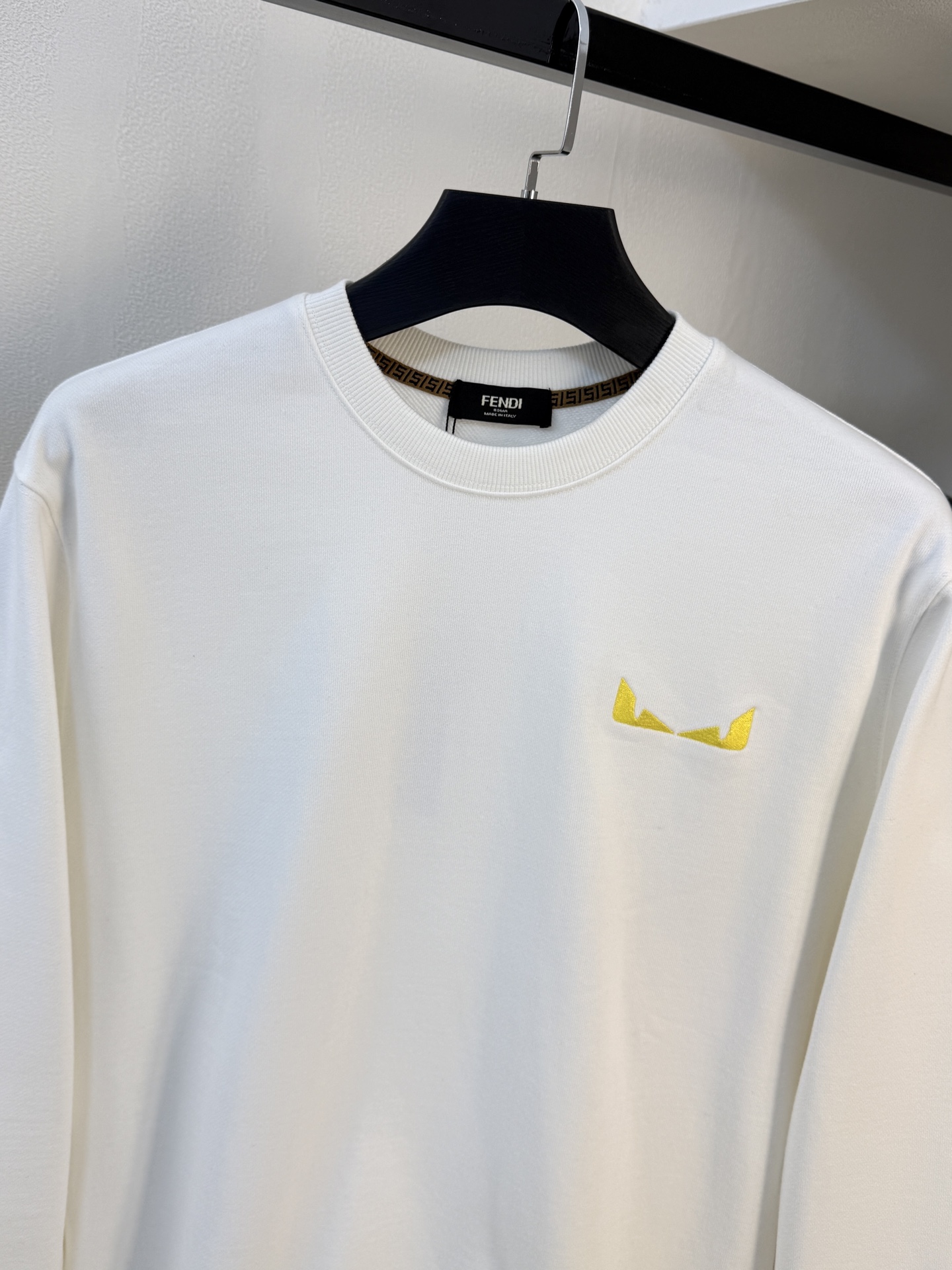 P芬迪25SS【新品】最新最顶级版本精美工艺圆领卫衣，最顶级的品质专柜原单套头衫，顶级制作工艺进口面料，