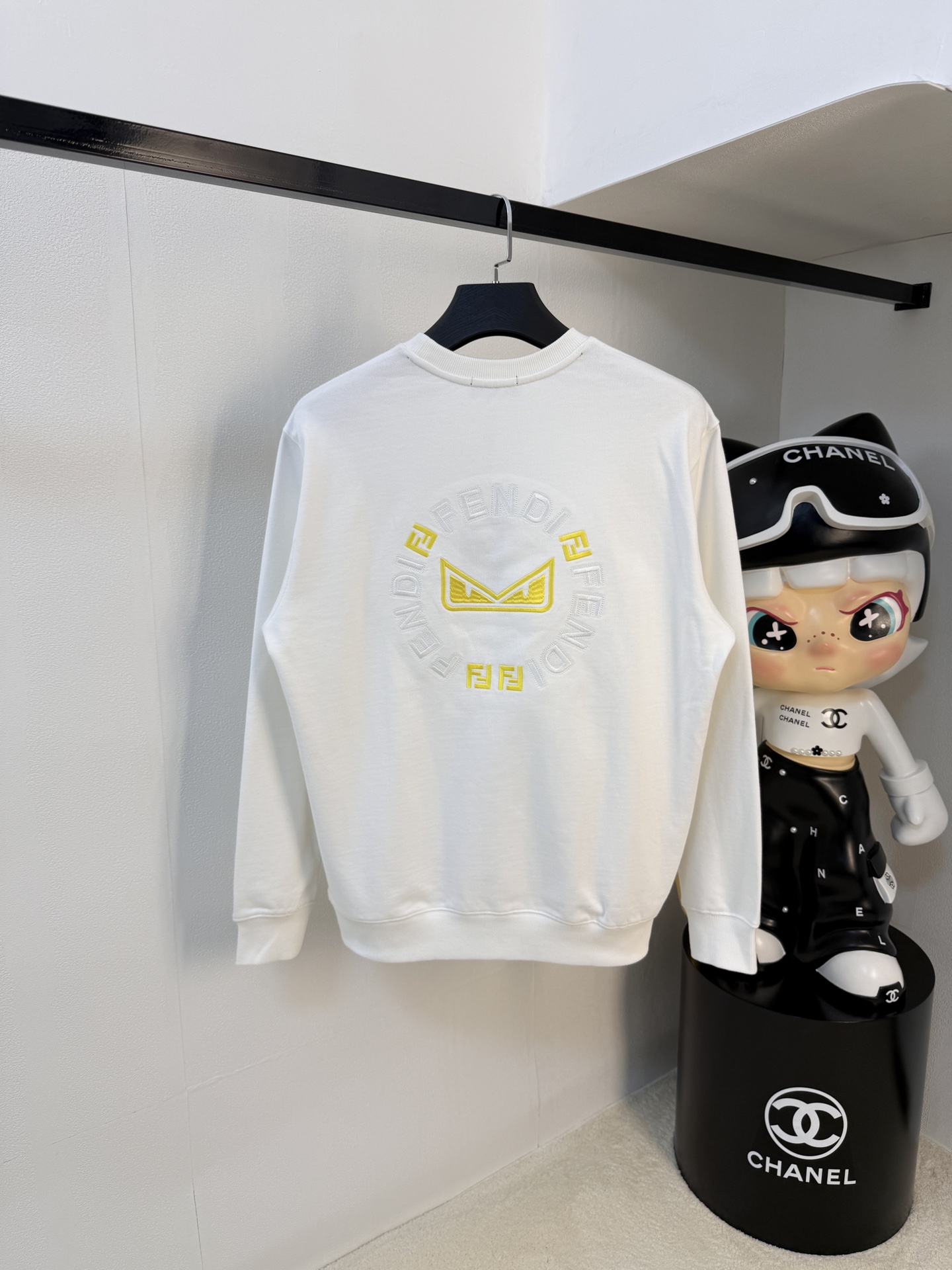 P芬迪25SS【新品】最新最顶级版本精美工艺圆领卫衣，最顶级的品质专柜原单套头衫，顶级制作工艺进口面料，