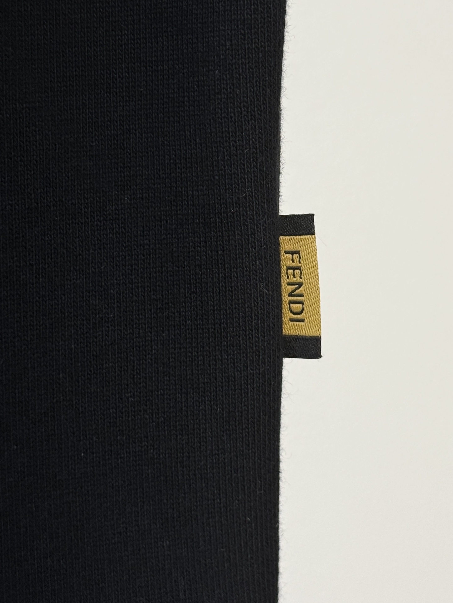 P芬迪25SS【新品】最新最顶级版本精美工艺圆领卫衣，最顶级的品质专柜原单套头衫，顶级制作工艺进口面料，