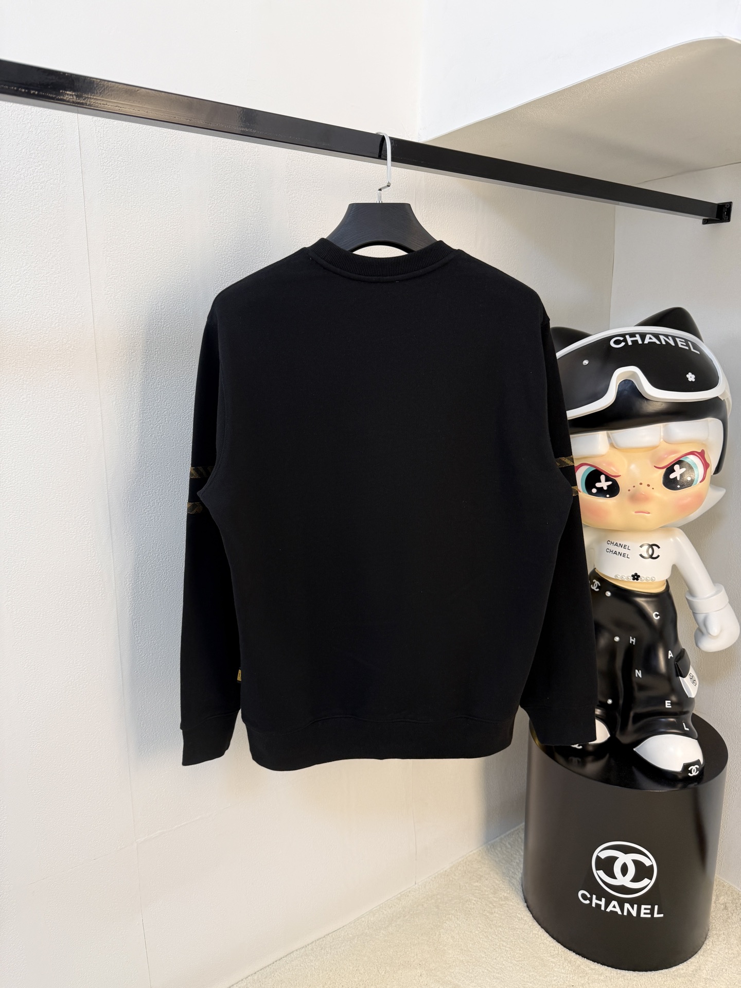 P芬迪25SS【新品】最新最顶级版本精美工艺圆领卫衣，最顶级的品质专柜原单套头衫，顶级制作工艺进口面料，