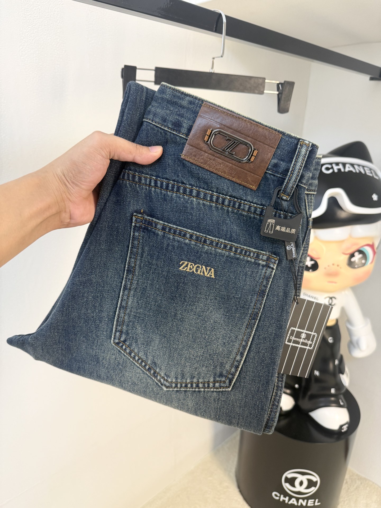 NO:569316,Ermenegildo Zegna [New Product] High-end Exclusive Sale 25SS Four Seasons Super Burning Street Jeans Series Exclusively and Grandly Launched Original Customized High-Quality Fabric Customized Hardware Version Slim Tailoring Fabric with Elasticity Micro-Stretch Upper Body Highly Comfortable A Must-Have Product!  Counter sizes 29-38 (no 35, no 37),,zegna,jeans,alexander wang19860909杰尼亚【新品】高端独家发售 25SS四季款超燃炸街系列之最牛仔裤 独家隆重推出 原版定制高端品质面料 定制五金版型修身剪裁 面料带弹力 微弹上身舒适度超高 必爆单品！专柜尺码29-38（无35无37）,,zegna,jeans,alexander wang,Men's clothing