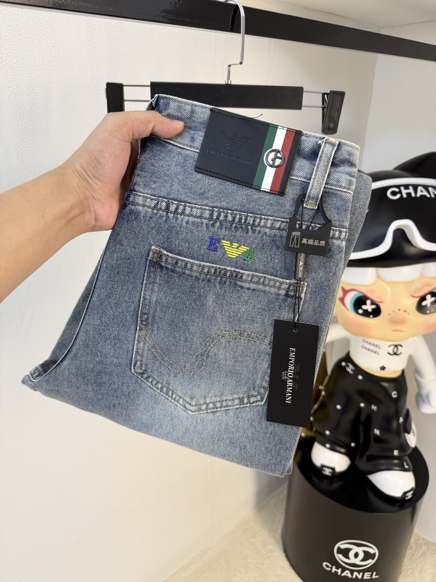 NO:569370,Armani [New Product] High-end Exclusive Sale 25SS Four Seasons Super Burning Street Jeans Series Exclusively and Grandly Launched Original Customized High-Quality Fabric Customized Hardware Slim Fit Fabric with Elasticity Micro-Stretch Upper Body Highly Comfortable A Must-Have Product!  Counter sizes 29-38 (no 35, no 37), armani,jeans,alexander wang19860909阿玛尼【新品】高端独家发售 25SS四季款超燃炸街系列之最牛仔裤 独家隆重推出 原版定制高端品质面料 定制五金版型修身剪裁 面料带弹力 微弹上身舒适度超高 必爆单品！专柜尺码29-38（无35无37）,,armani,jeans,alexander wang,Men's clothing