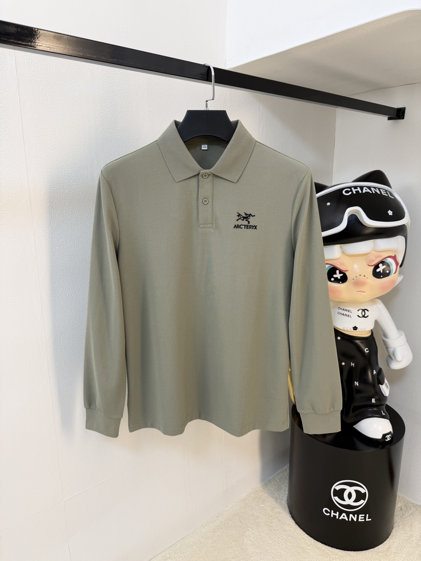 NO:571648,Arc'teryx Autumn and Winter 25SS [New Product] New long-sleeved lapel T-shirt polo, the highest version can be customized with high-end rhubarb fabric, simple and fashionable style, the color-blocked threads are super beautiful!  Simple and elegant style with classic logo!  Full of high-end feel, can be worn in all seasons. Simple European style official website is selling sizes M-3XL, arc'teryx, tees, t-shirt, alexander wang19860909始祖鸟秋冬25SS【新品】新款长袖翻领T恤polo,最高版本客供定制高端朱地面料简单时尚款,拼色螺纹超级好看！经典logo简单大方的款式！满满的高级感,四季可穿.简欧风格官网在售码数M-3XL,arc'teryx,tees，t-shirt,alexander wang,Men's clothing