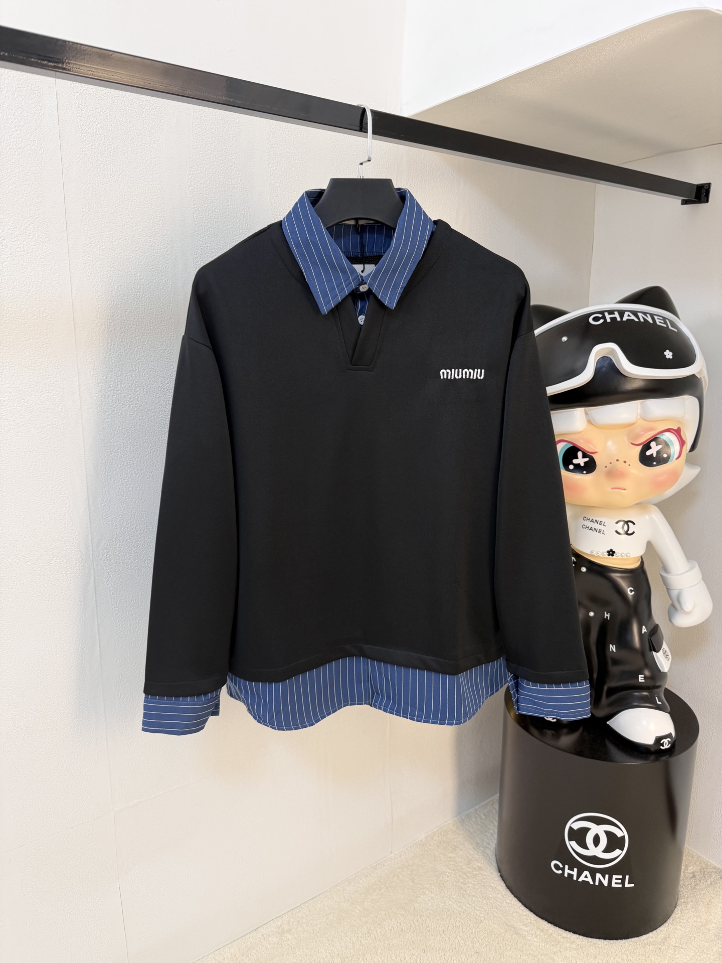 Miu Miu Two-Piece Lapel Sweatshirt, Exquisite Craftsmanship, Unisex, Size M-3XL