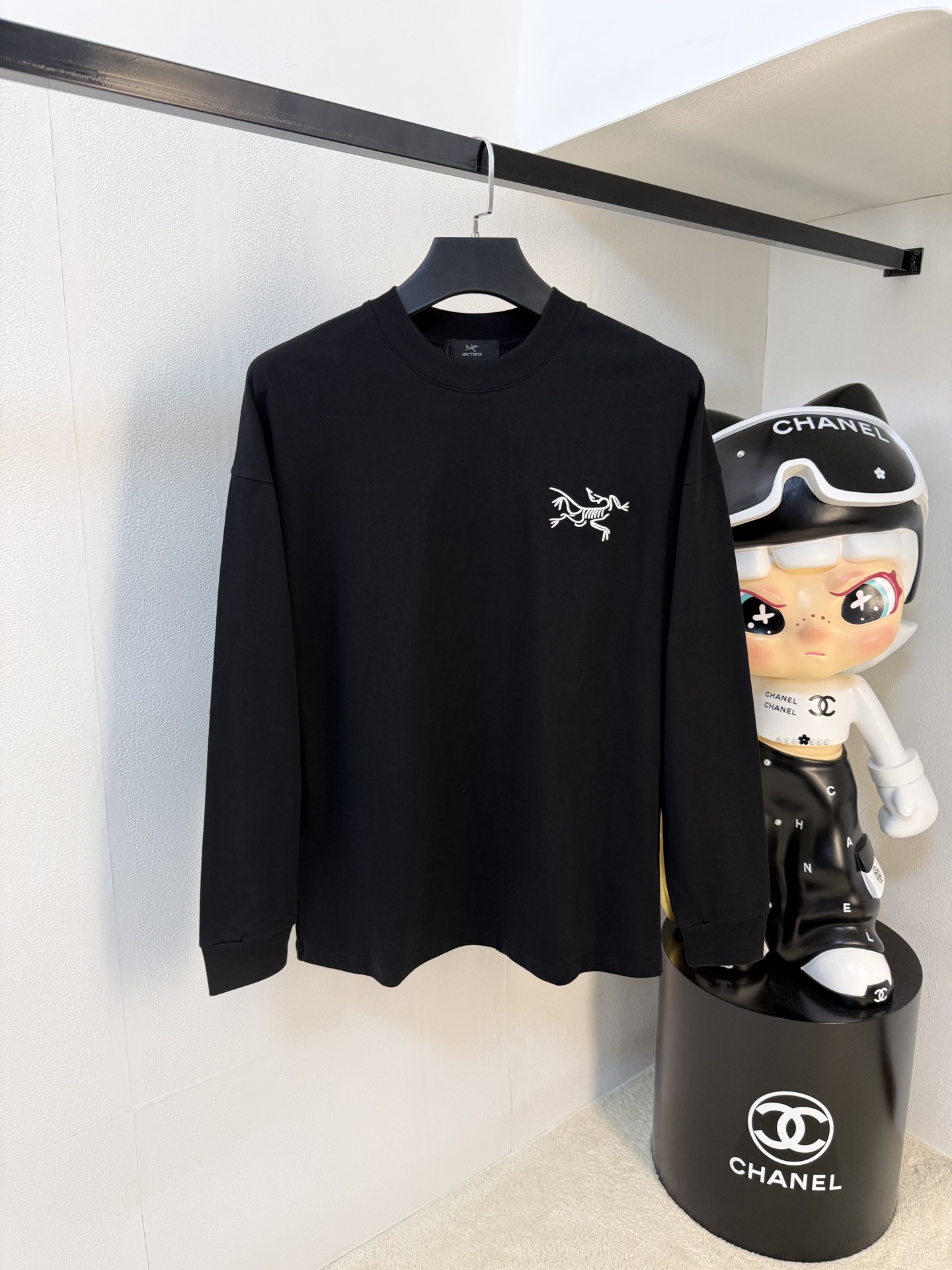 Arc'teryx Long Sleeve T-Shirt - Comfortable, Breathable, and Stylish