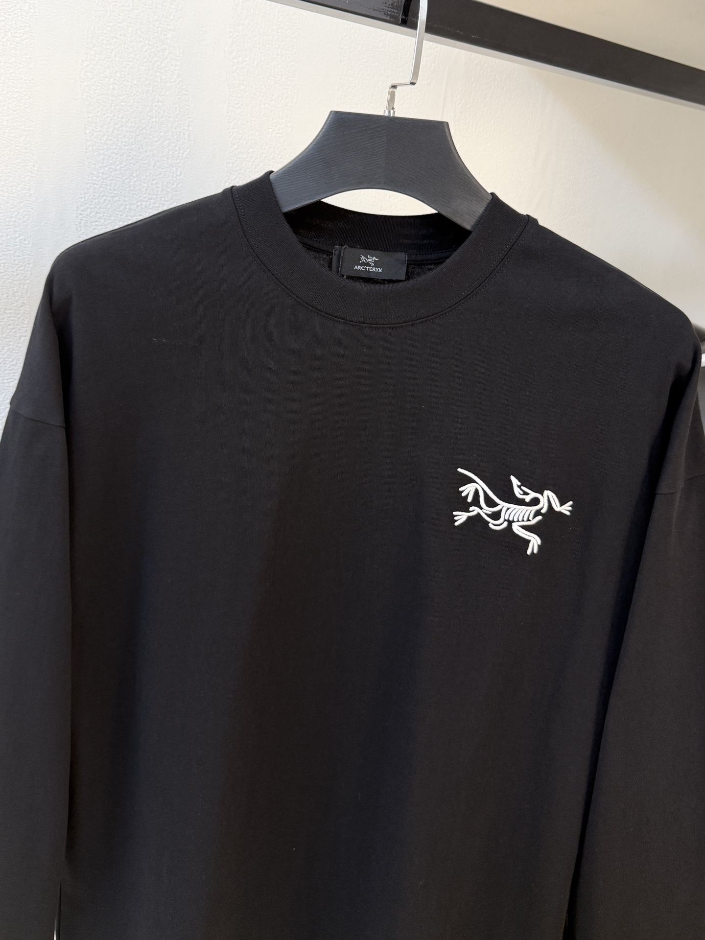 Arc'teryx Long Sleeve T-Shirt - Comfortable, Breathable, and Stylish 3 i1760292648886 991 0 1