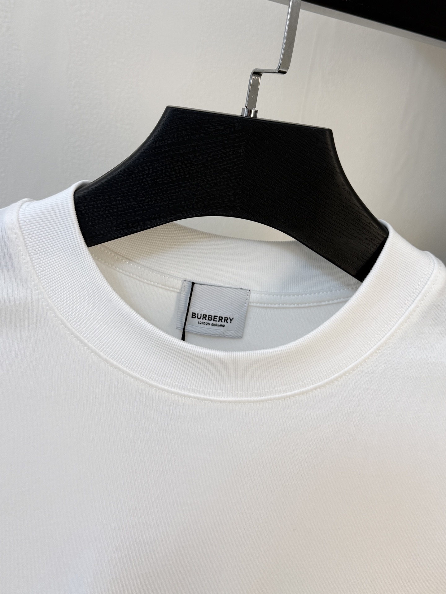 Burberry Men's White Long Sleeve T-Shirt with Logo Detail, Casual Style 4 i1760292719621 9736 0 2