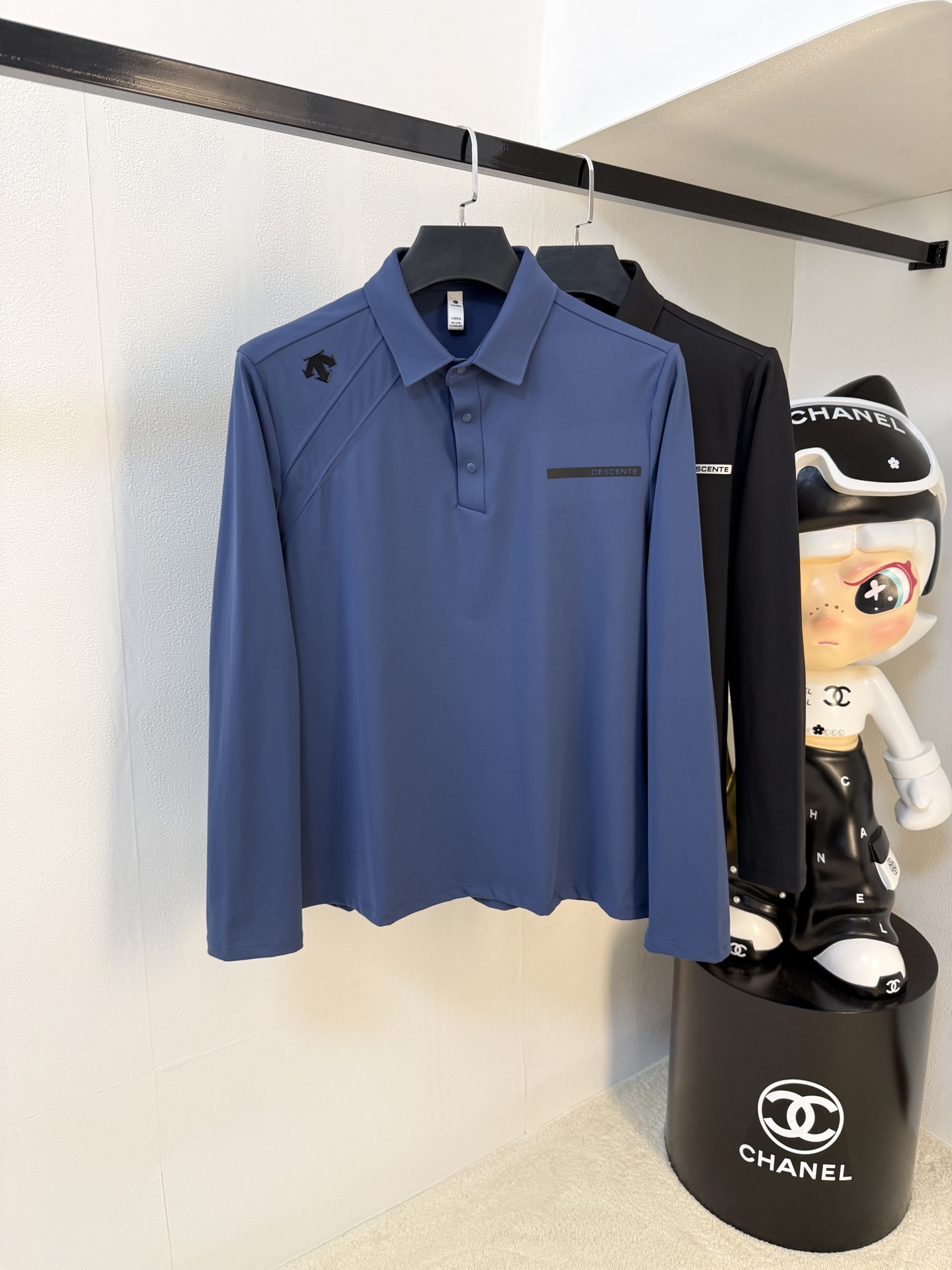 NO:612991,Descente Autumn and Winter 25SS [New Product] New long-sleeved T-shirt polo, the highest version can be customized with high-end rhubarb fabric, simple and fashionable style, the color-blocked threads are super beautiful!  Simple and elegant style with classic logo!  Full of high-end sense, can be worn in all seasons. Simple European style official website is selling sizes M-3XL, tees, t-shirts, alexander wang19860909迪桑特秋冬25SS【新品】新款长袖T恤polo,最高版本客供定制高端朱地面料简单时尚款,拼色螺纹超级好看！经典logo简单大方的款式！满满的高级感,四季可穿.简欧风格官网在售码数M-3XL,,tees，t-shirt,alexander wang,Men's clothing