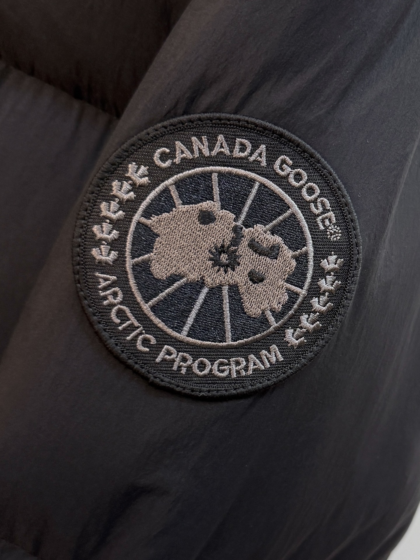 P 加拿大鹅 Canada Goose 秋冬新款羽绒服搭配毛衣 卫衣 保暖同时毫无束缚感采用国标95白鸭