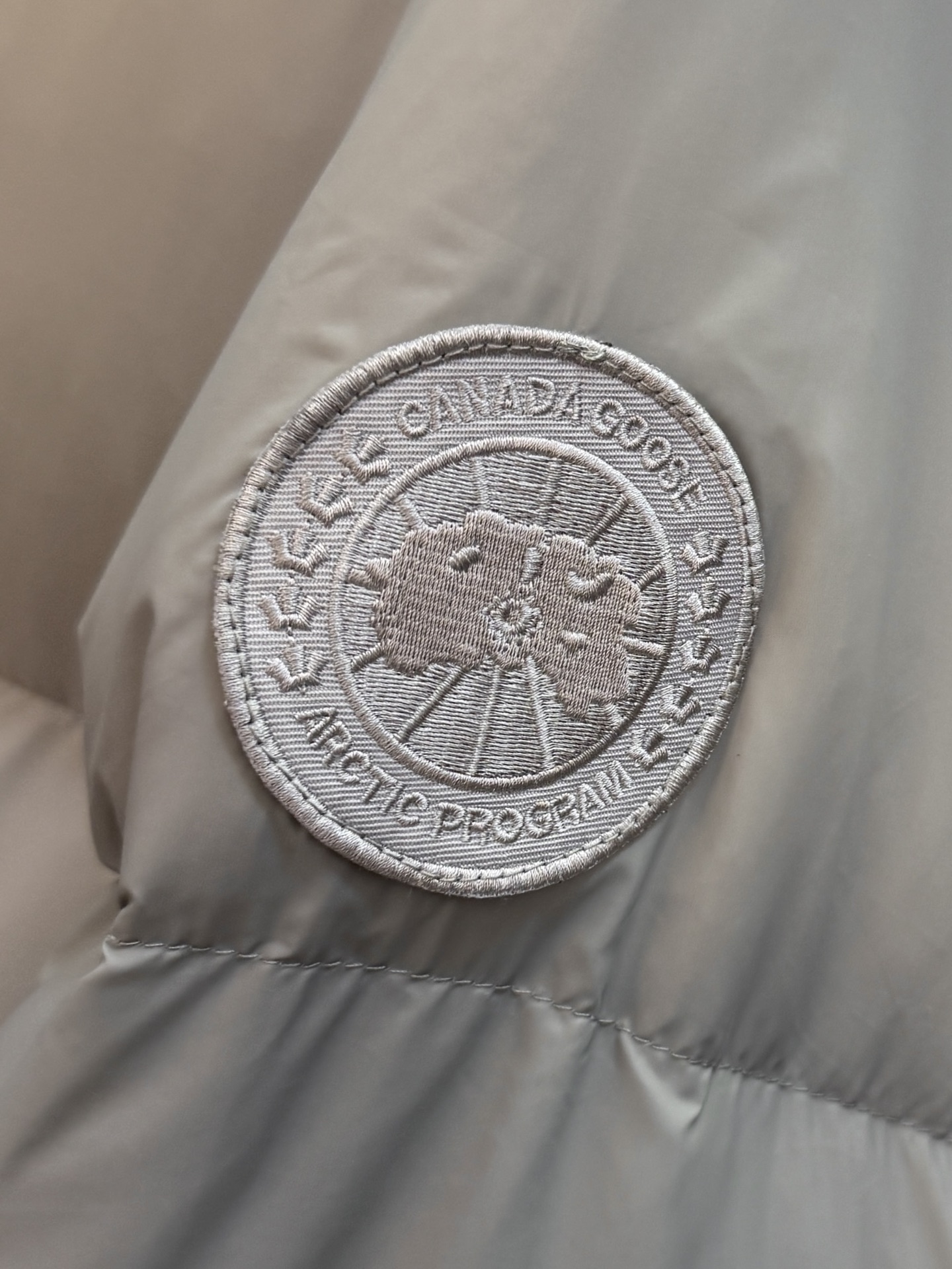 P 加拿大鹅 Canada Goose 秋冬新款羽绒服搭配毛衣 卫衣 保暖同时毫无束缚感采用国标95白鸭