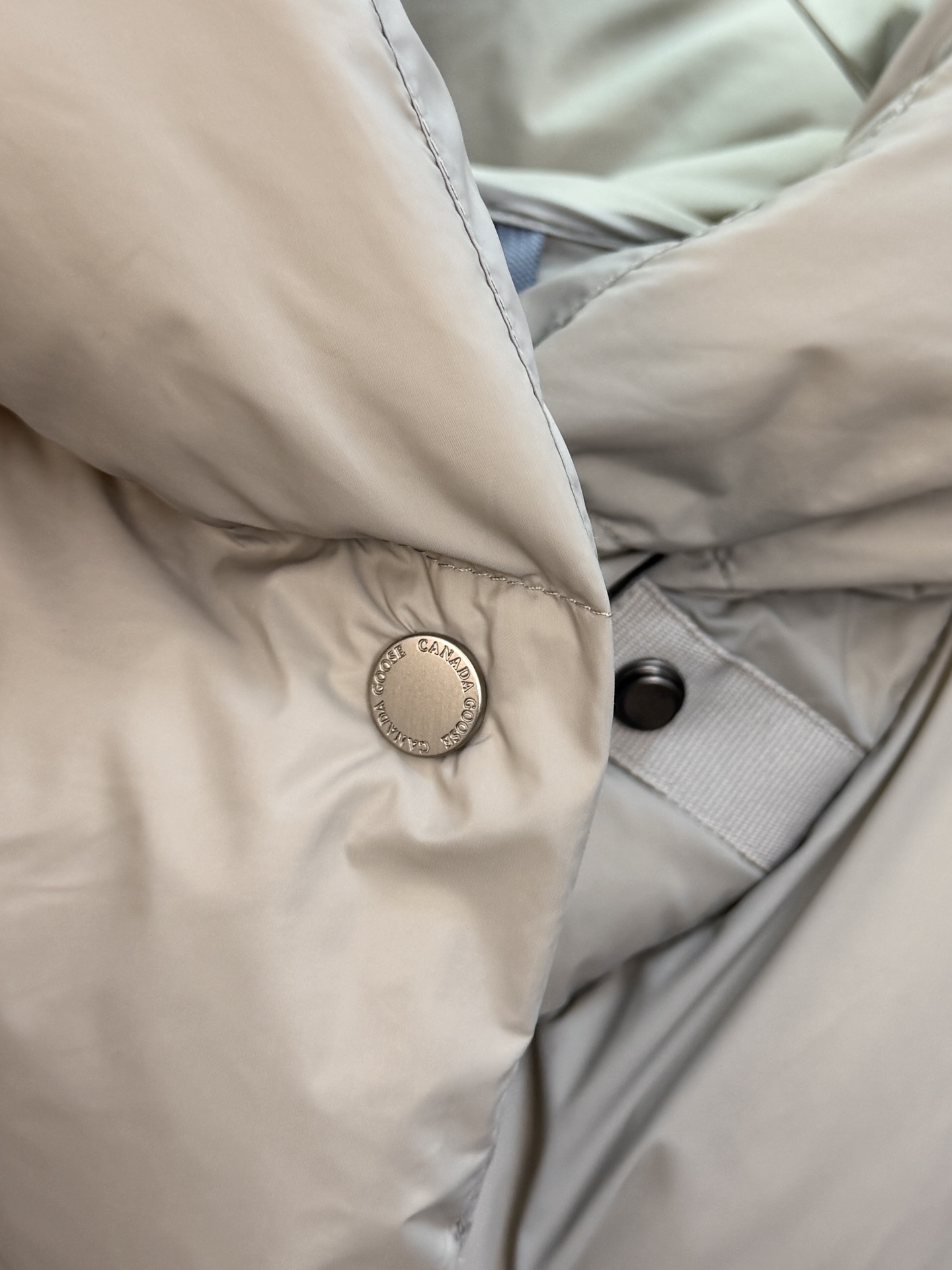 P 加拿大鹅 Canada Goose 秋冬新款羽绒服搭配毛衣 卫衣 保暖同时毫无束缚感采用国标95白鸭