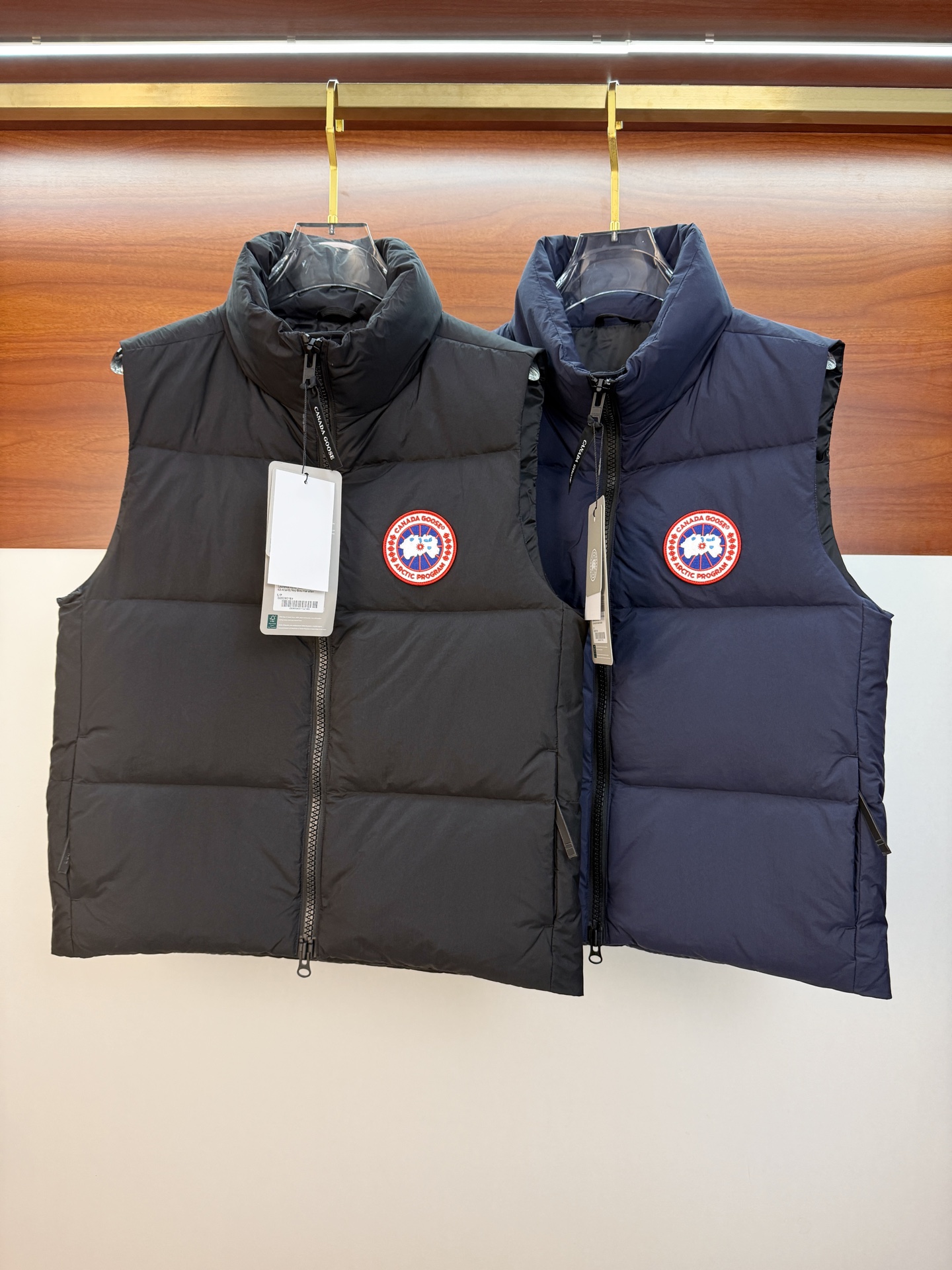 P 加拿大鹅 Canada Goose 秋冬新款羽绒马甲 搭配毛衣 卫衣 保暖同时毫无束缚感采用国标95