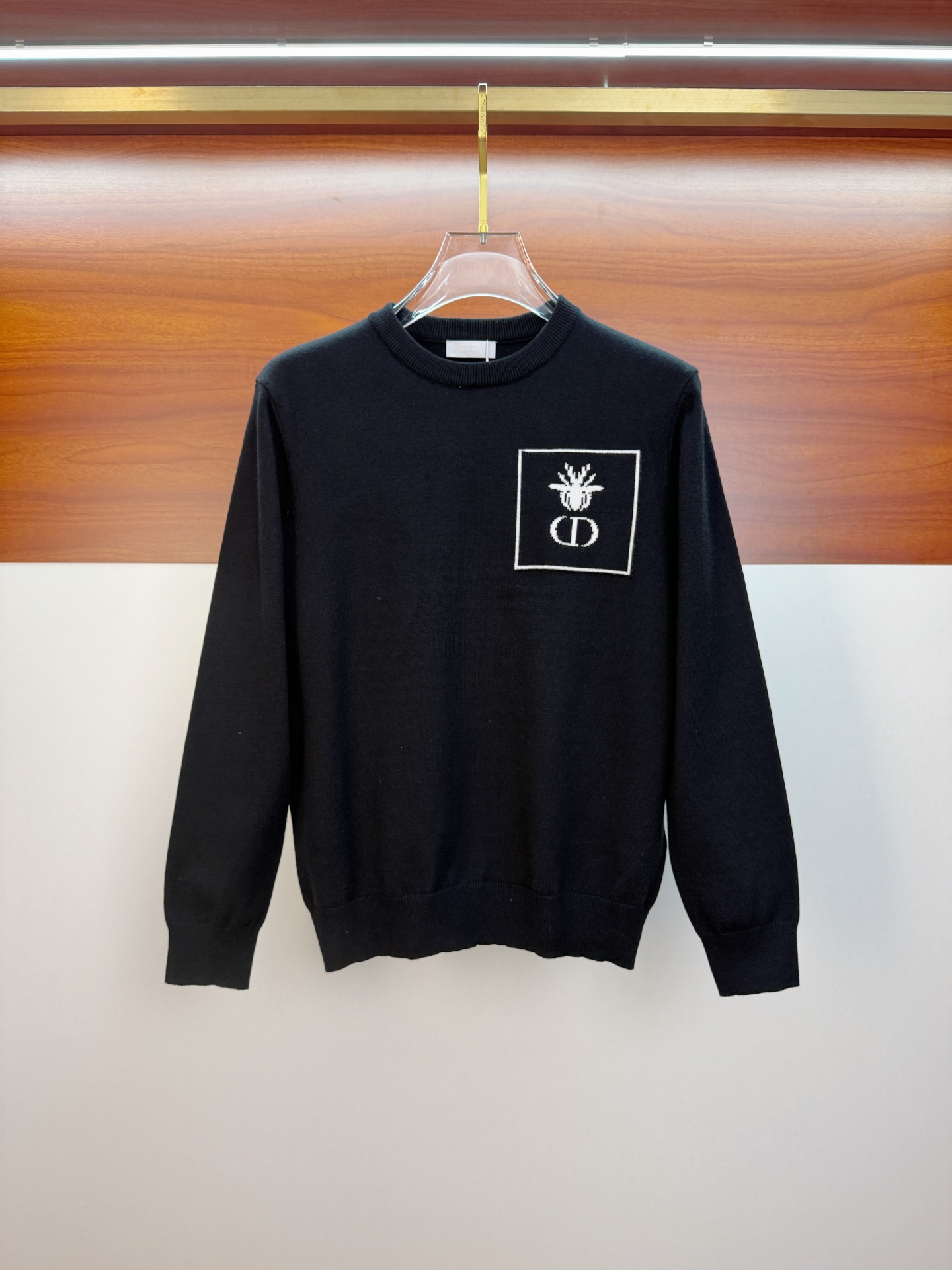 NO:601852,Dior 25ss autumn and winter [new product] sweater is exclusively for the toughest products, imported original technical wool worsted!  The fine knitting is integrated, and the color mixed weaving is purely handmade. The grade is extremely high, highlighting the taste and luxury of clothing. The craftsmanship is exquisite!  Customized original craftsmanship threaded upper body, so handsome, purchasing agent level counter, same style for men and women, size S-XL, dior, sweaters, alexander wang19860909迪奥25ss秋冬【新品】毛衣专供狠货,进口原版科技羊毛精纺！精细针织一体,色彩混织纯手工技艺呈现 档次极高,凸显衣着品味与奢华 工艺精湛！定制原版工艺螺纹上身帅到爆,代购级别专柜男女同款 码数S-XL,,dior,sweaters,alexander wang,Men's clothing