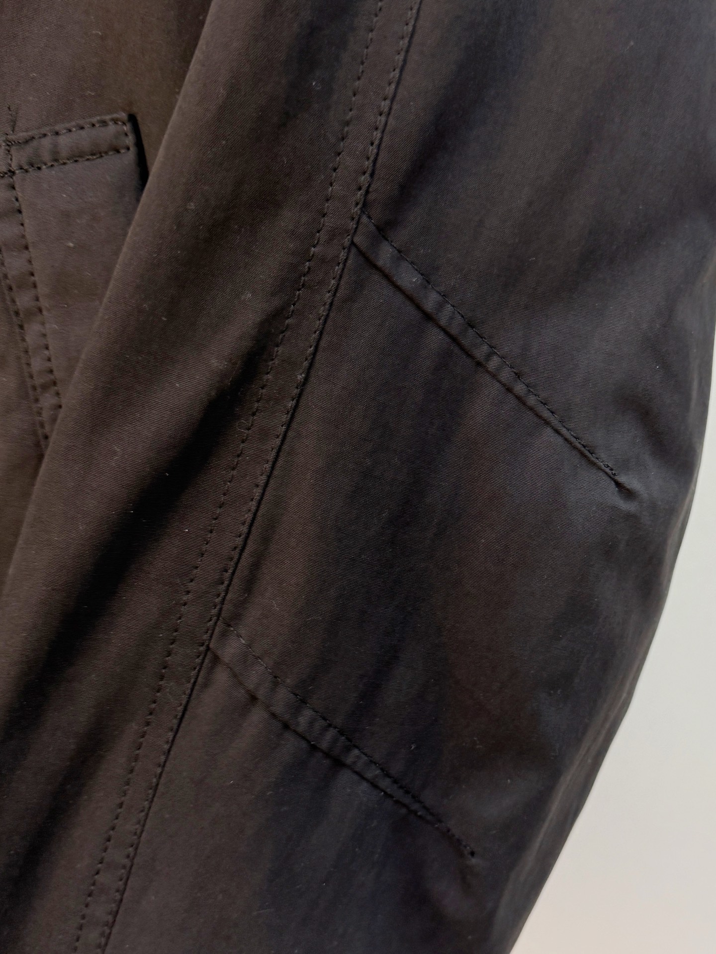 P巴宝莉棉服25ss早秋【新品】秋冬专柜新款休闲棉服外套！超前卫设计风格 细腻舒适 穿着非常轻便不易起皱