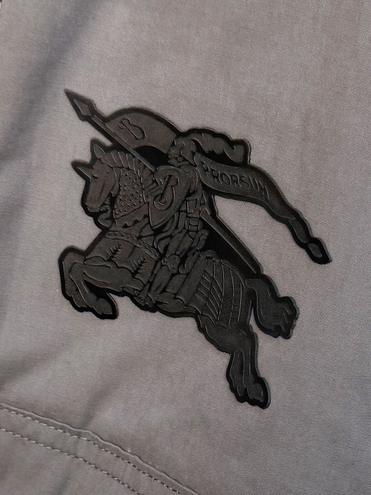 P巴宝莉棉服25ss早秋【新品】秋冬专柜新款休闲棉服外套！超前卫设计风格 细腻舒适 穿着非常轻便不易起皱