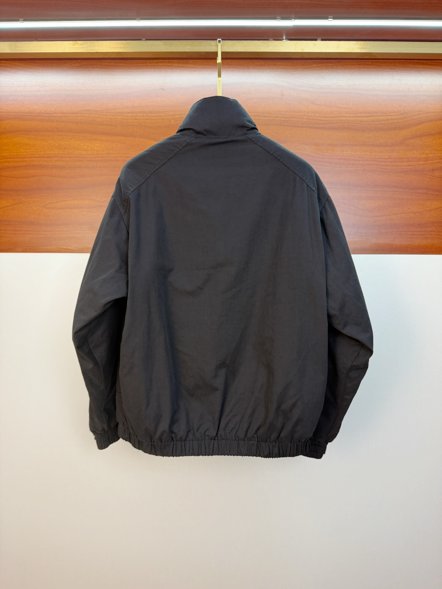 P巴宝莉棉服25ss早秋【新品】秋冬专柜新款休闲棉服外套！超前卫设计风格 细腻舒适 穿着非常轻便不易起皱