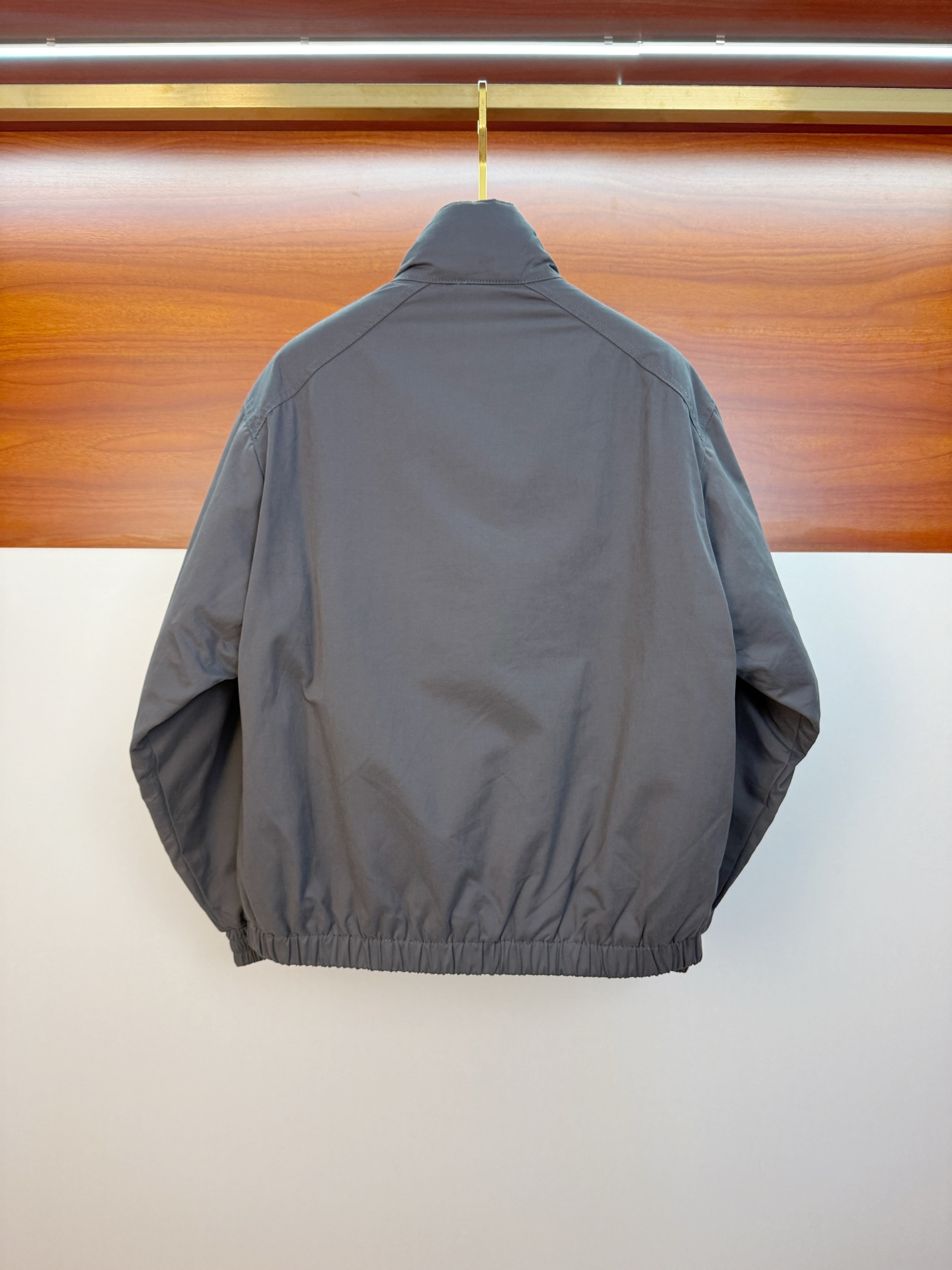 P巴宝莉棉服25ss早秋【新品】秋冬专柜新款休闲棉服外套！超前卫设计风格 细腻舒适 穿着非常轻便不易起皱