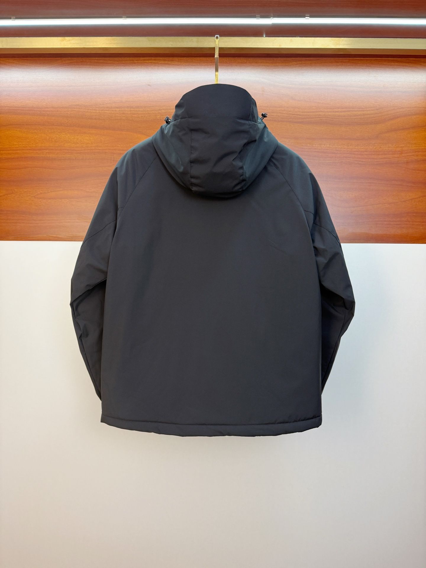 P始祖鸟棉服25ss早秋【新品】秋冬专柜新款休闲棉服外套！超前卫设计风格 细腻舒适 穿着非常轻便不易起皱