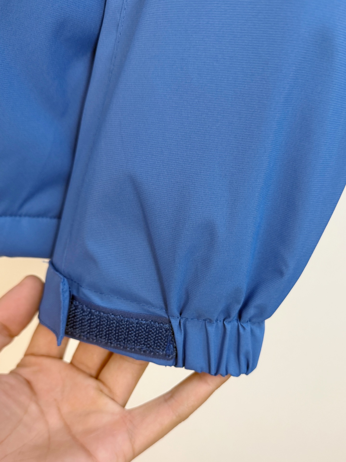 P始祖鸟棉服25ss早秋【新品】秋冬专柜新款休闲棉服外套！超前卫设计风格 细腻舒适 穿着非常轻便不易起皱