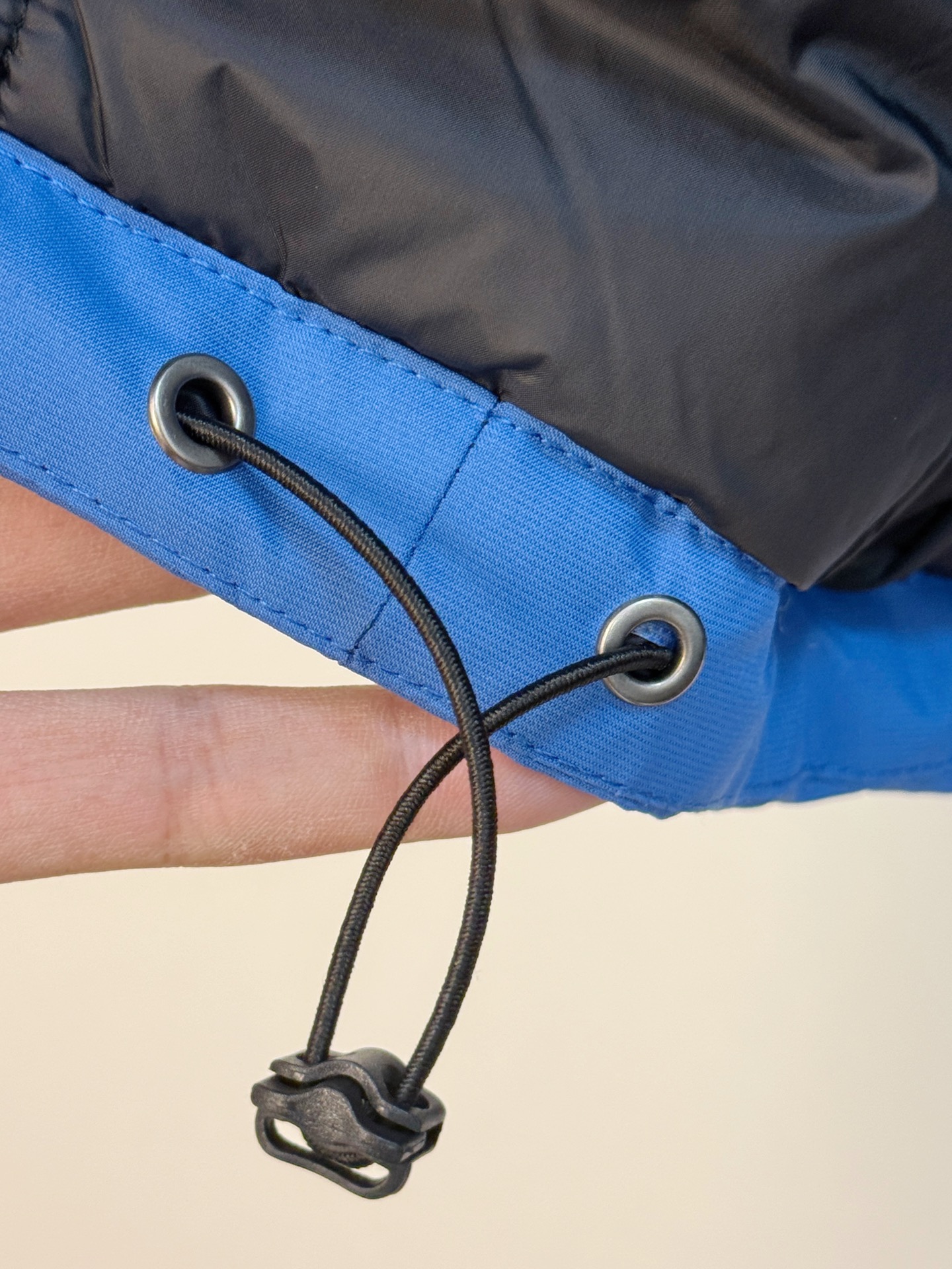 P始祖鸟棉服25ss早秋【新品】秋冬专柜新款休闲棉服外套！超前卫设计风格 细腻舒适 穿着非常轻便不易起皱