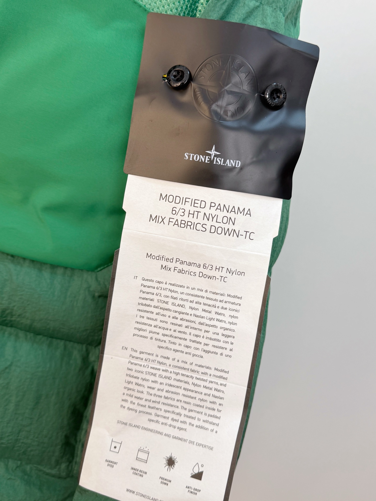 P石头棉服25ss早秋【新品】秋冬专柜新款休闲棉服外套！超前卫设计风格 细腻舒适 穿着非常轻便不易起皱。