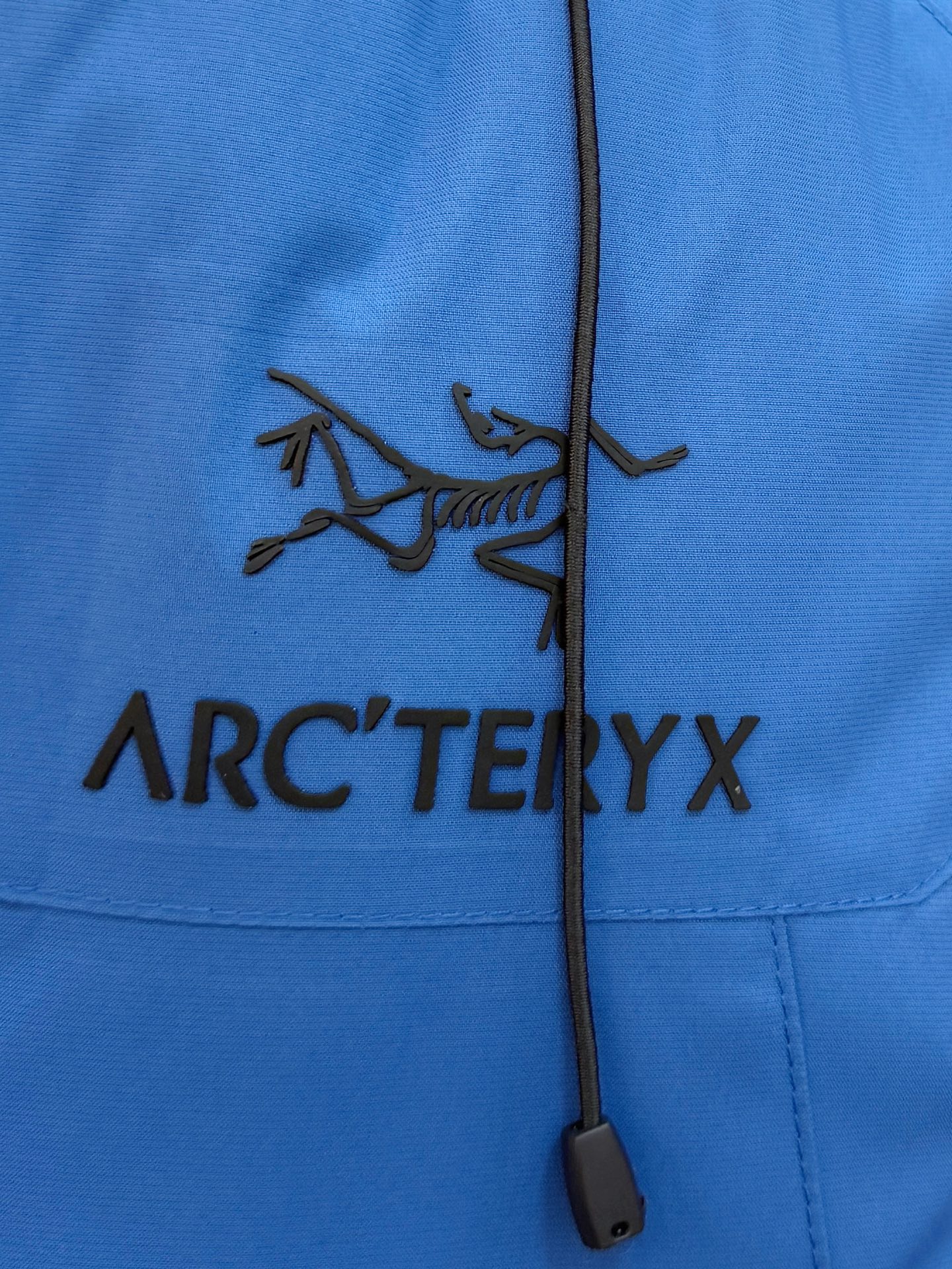 P始祖鸟棉服25ss早秋【新品】秋冬专柜新款休闲棉服外套！超前卫设计风格 细腻舒适 穿着非常轻便不易起皱