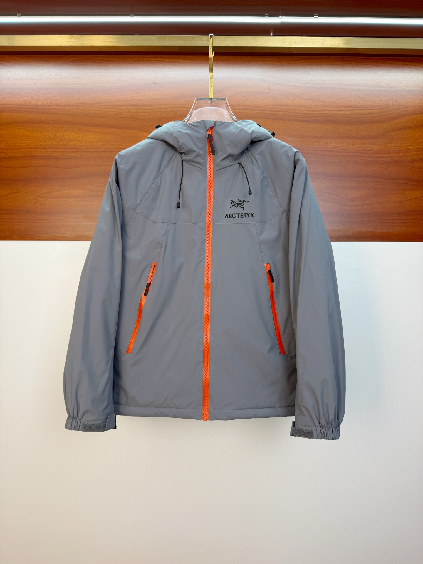 P始祖鸟棉服25ss早秋【新品】秋冬专柜新款休闲棉服外套！超前卫设计风格 细腻舒适 穿着非常轻便不易起皱