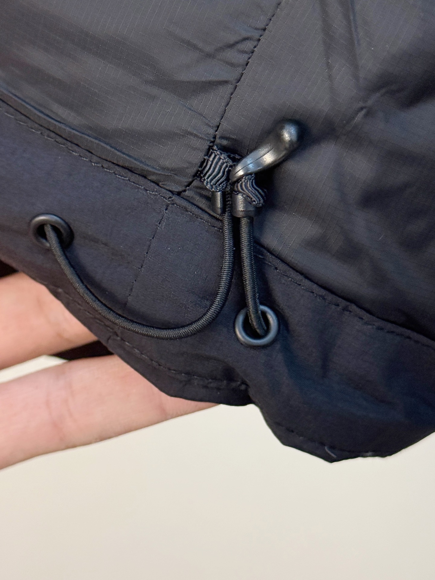 P始祖鸟棉服25ss早秋【新品】秋冬专柜新款休闲棉服外套！超前卫设计风格 细腻舒适 穿着非常轻便不易起皱