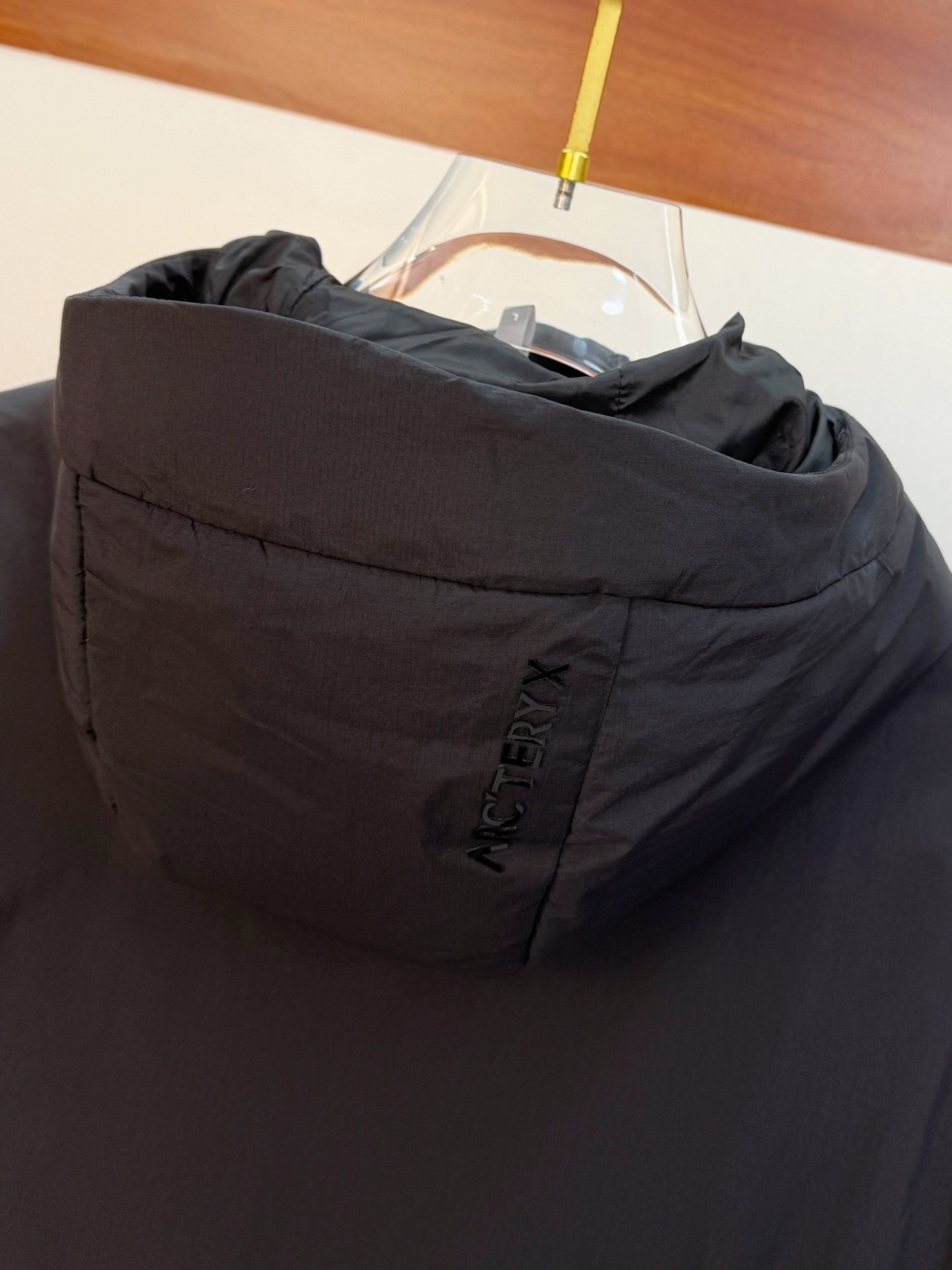 P始祖鸟棉服25ss早秋【新品】秋冬专柜新款休闲棉服外套！超前卫设计风格 细腻舒适 穿着非常轻便不易起皱