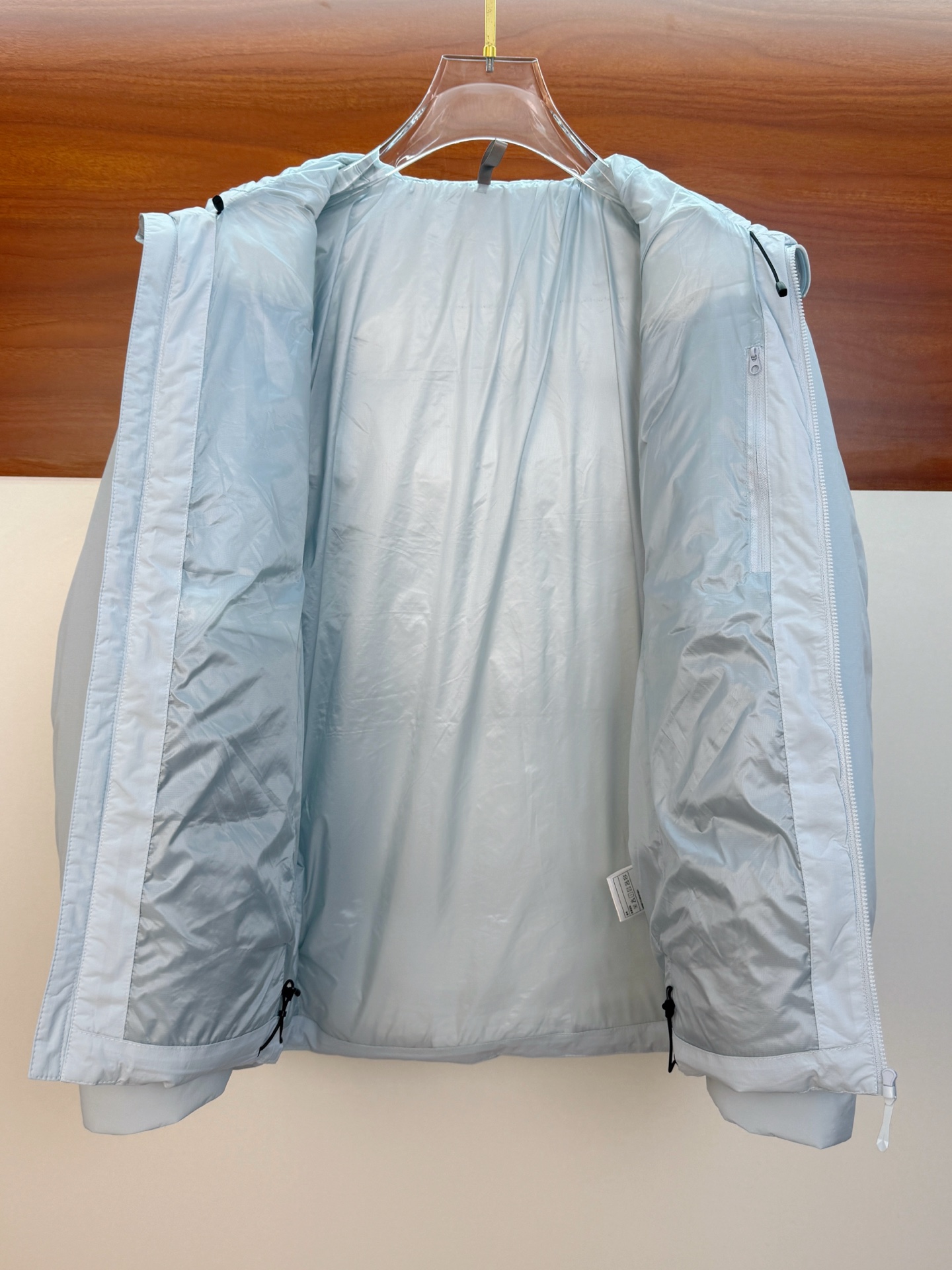 P始祖鸟棉服25ss早秋【新品】秋冬专柜新款休闲棉服外套！超前卫设计风格 细腻舒适 穿着非常轻便不易起皱