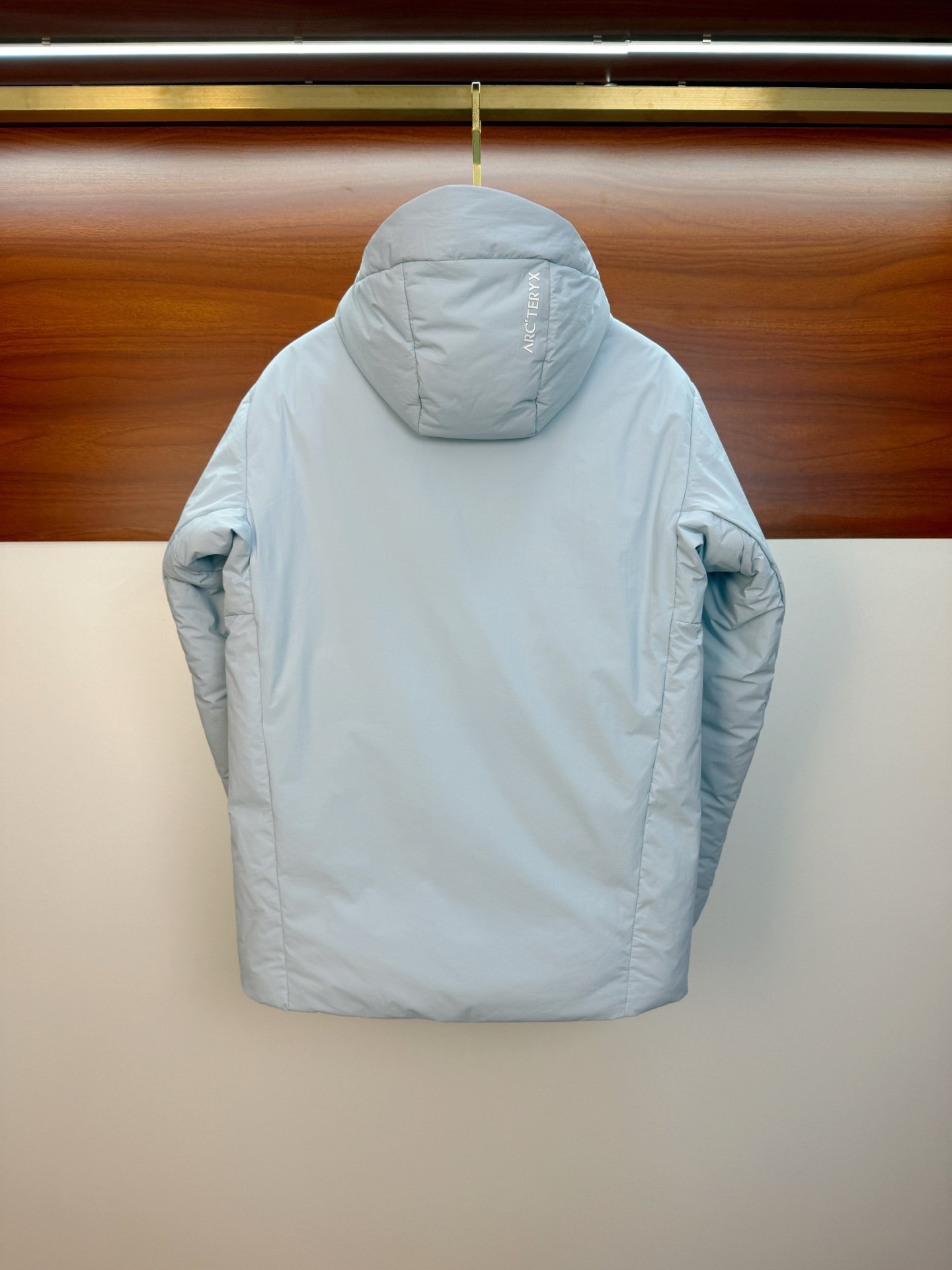 P始祖鸟棉服25ss早秋【新品】秋冬专柜新款休闲棉服外套！超前卫设计风格 细腻舒适 穿着非常轻便不易起皱