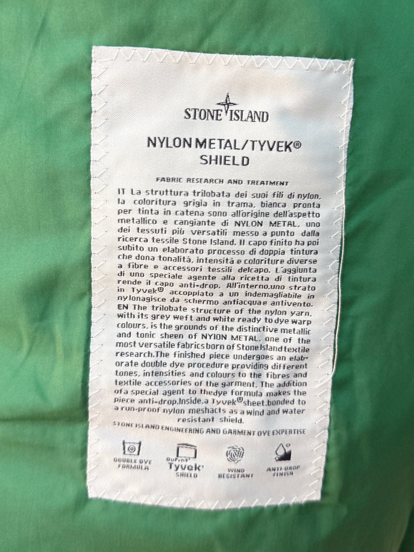 P石头棉服25ss早秋【新品】秋冬专柜新款休闲棉服外套！超前卫设计风格 细腻舒适 穿着非常轻便不易起皱。