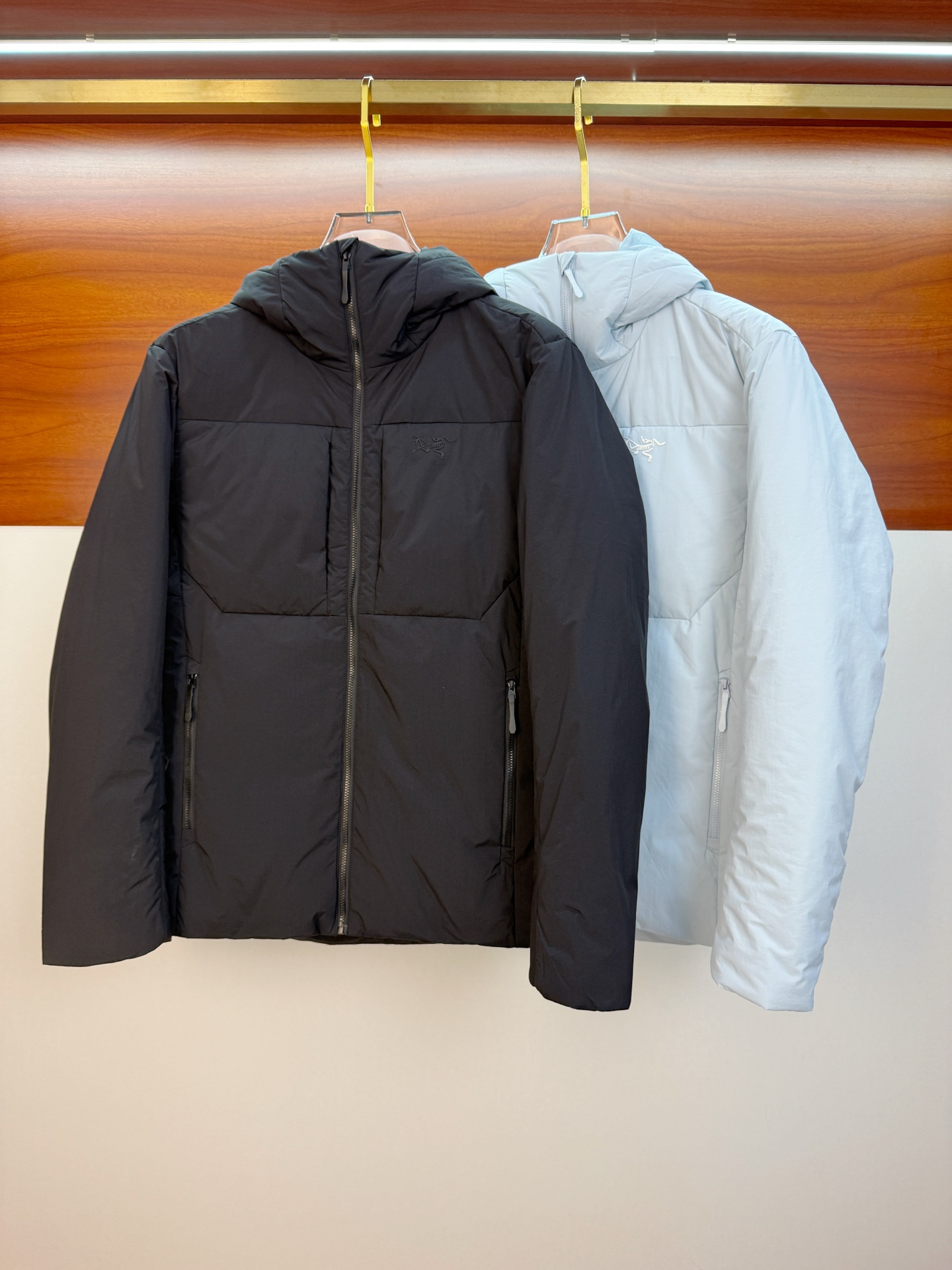 P始祖鸟棉服25ss早秋【新品】秋冬专柜新款休闲棉服外套！超前卫设计风格 细腻舒适 穿着非常轻便不易起皱