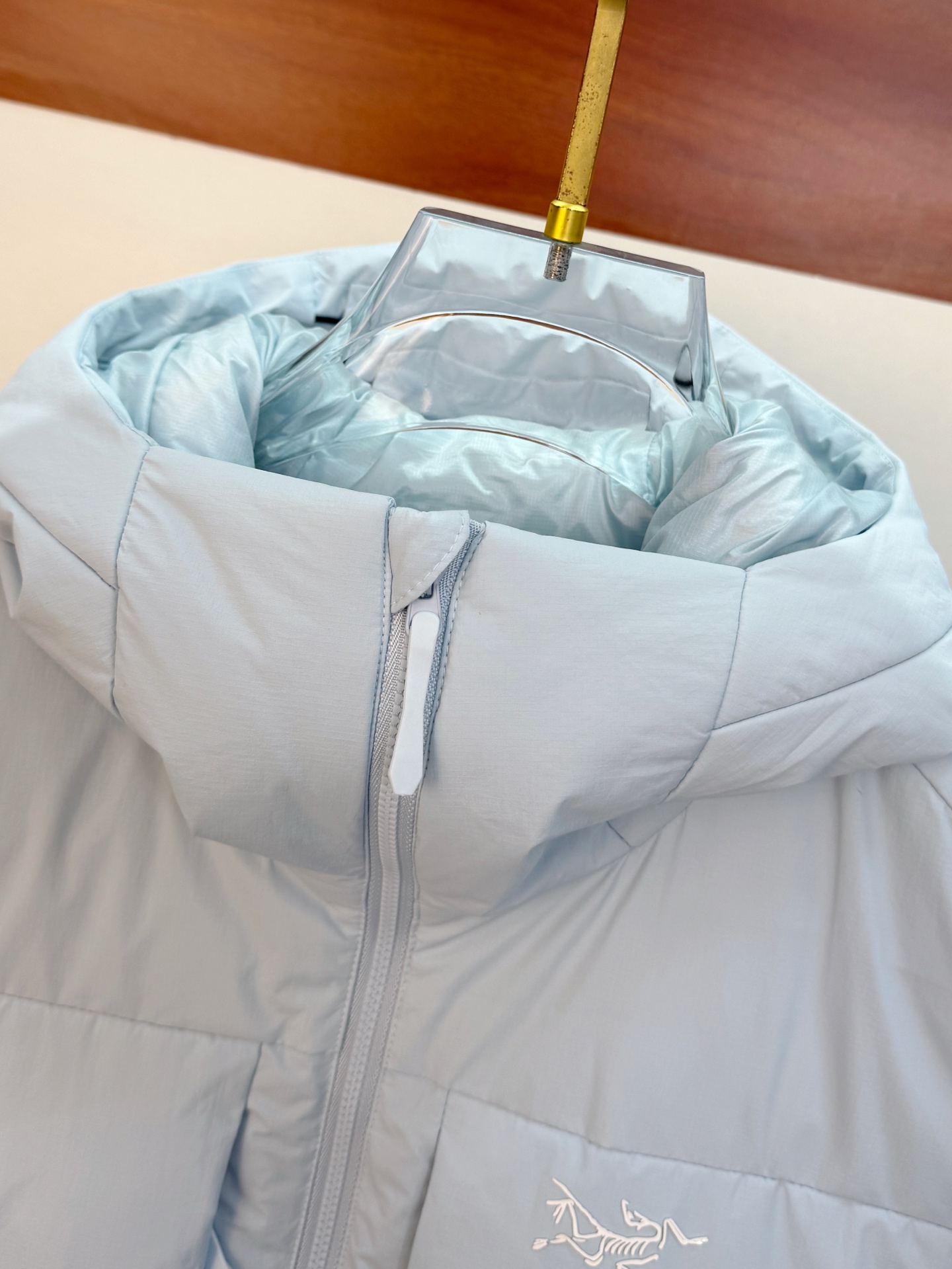 P始祖鸟棉服25ss早秋【新品】秋冬专柜新款休闲棉服外套！超前卫设计风格 细腻舒适 穿着非常轻便不易起皱