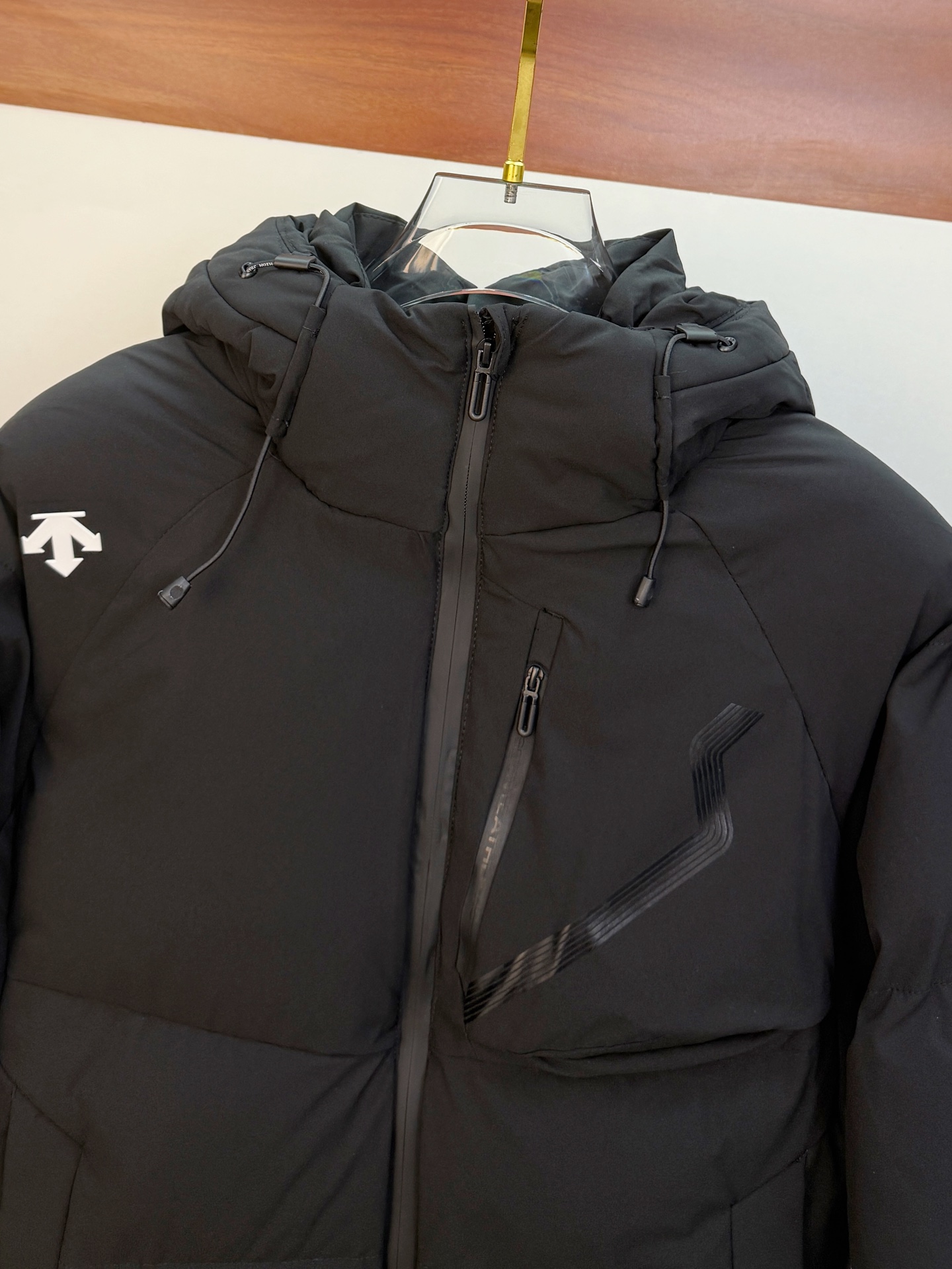 P迪桑特棉服25ss早秋【新品】秋冬专柜新款休闲棉服外套！超前卫设计风格 细腻舒适 穿着非常轻便不易起皱