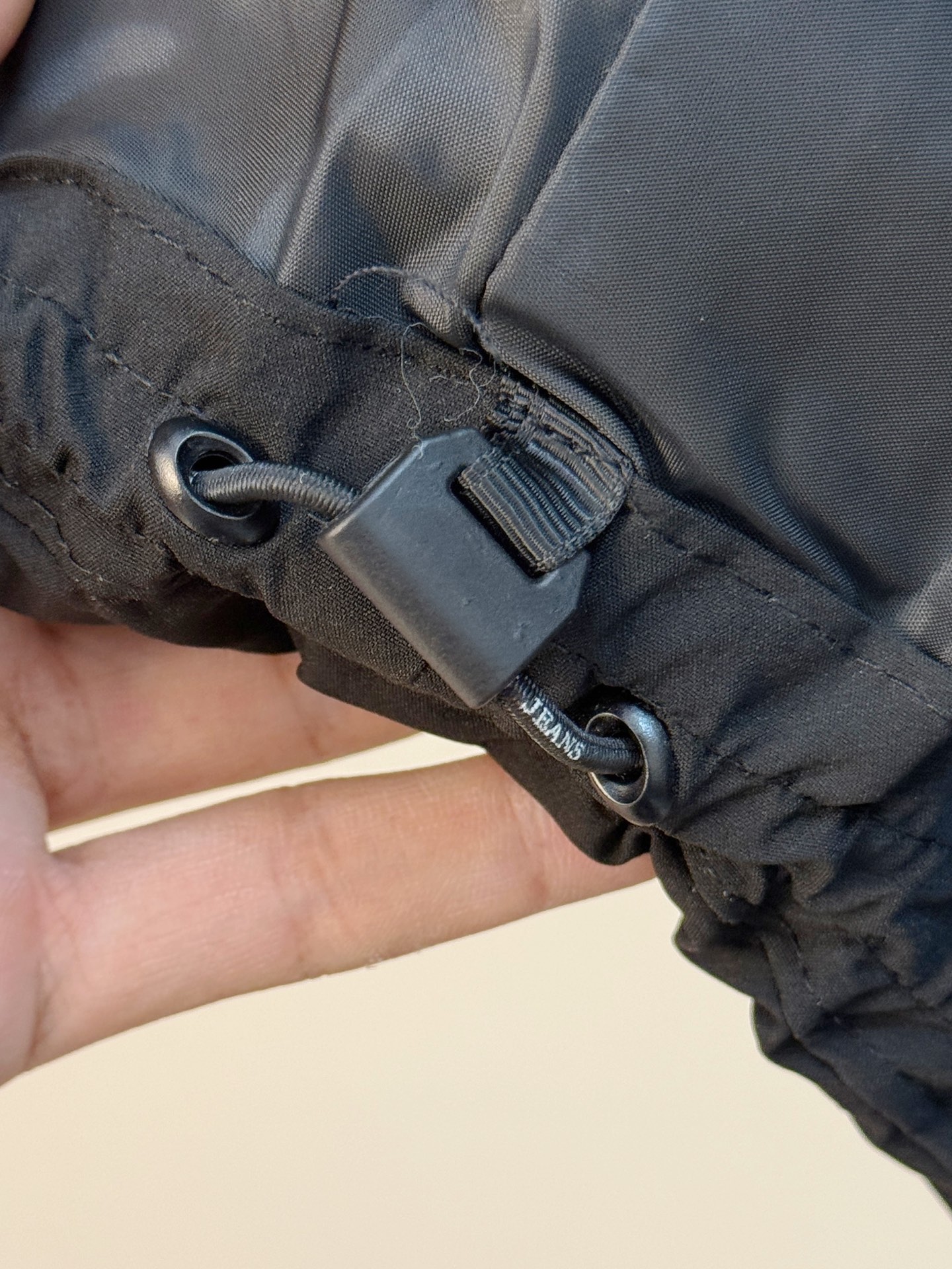 P迪桑特棉服25ss早秋【新品】秋冬专柜新款休闲棉服外套！超前卫设计风格 细腻舒适 穿着非常轻便不易起皱