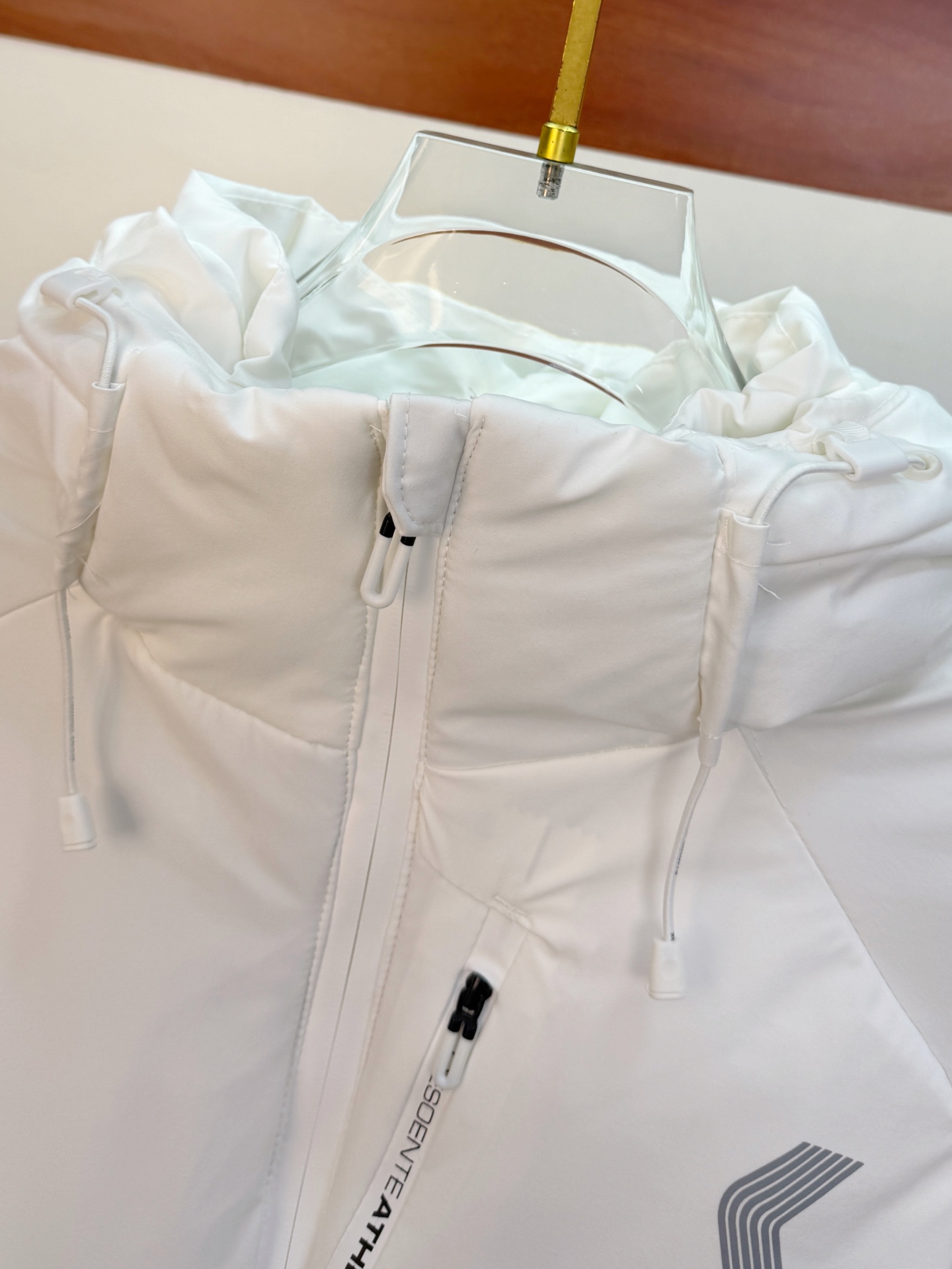 P迪桑特棉服25ss早秋【新品】秋冬专柜新款休闲棉服外套！超前卫设计风格 细腻舒适 穿着非常轻便不易起皱