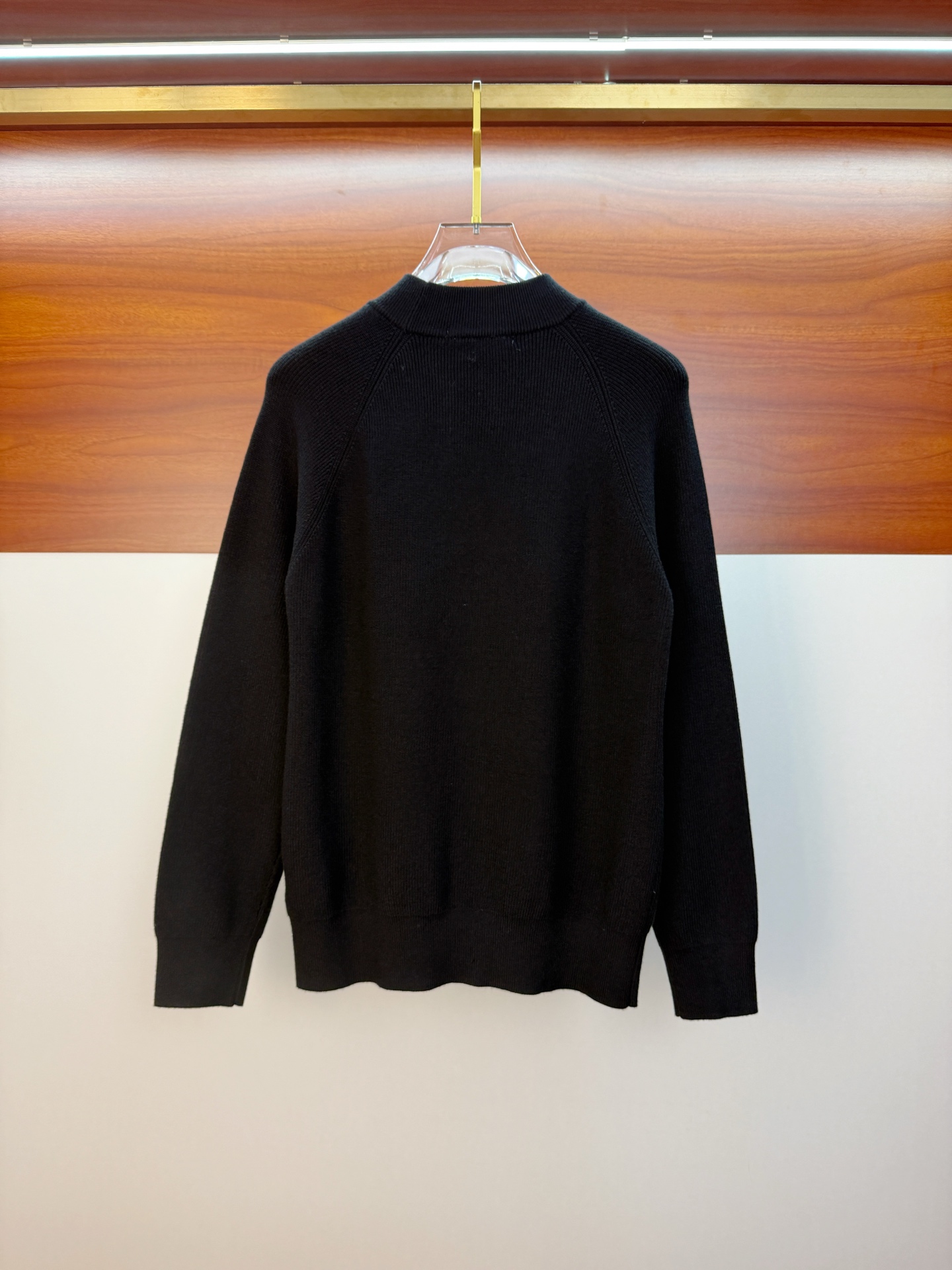 P迪奥2025【新品】秋冬新款针织羊毛开衫 高品质意大利进口羊毛混纺面料，高密度针织，时尚百搭毛衣，帅气