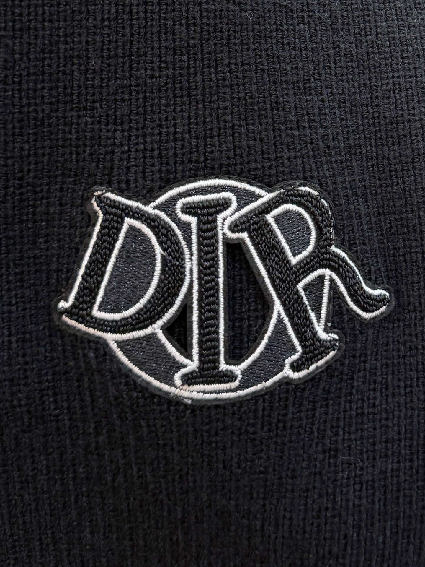 P迪奥2025【新品】秋冬新款针织羊毛开衫 高品质意大利进口羊毛混纺面料，高密度针织，时尚百搭毛衣，帅气