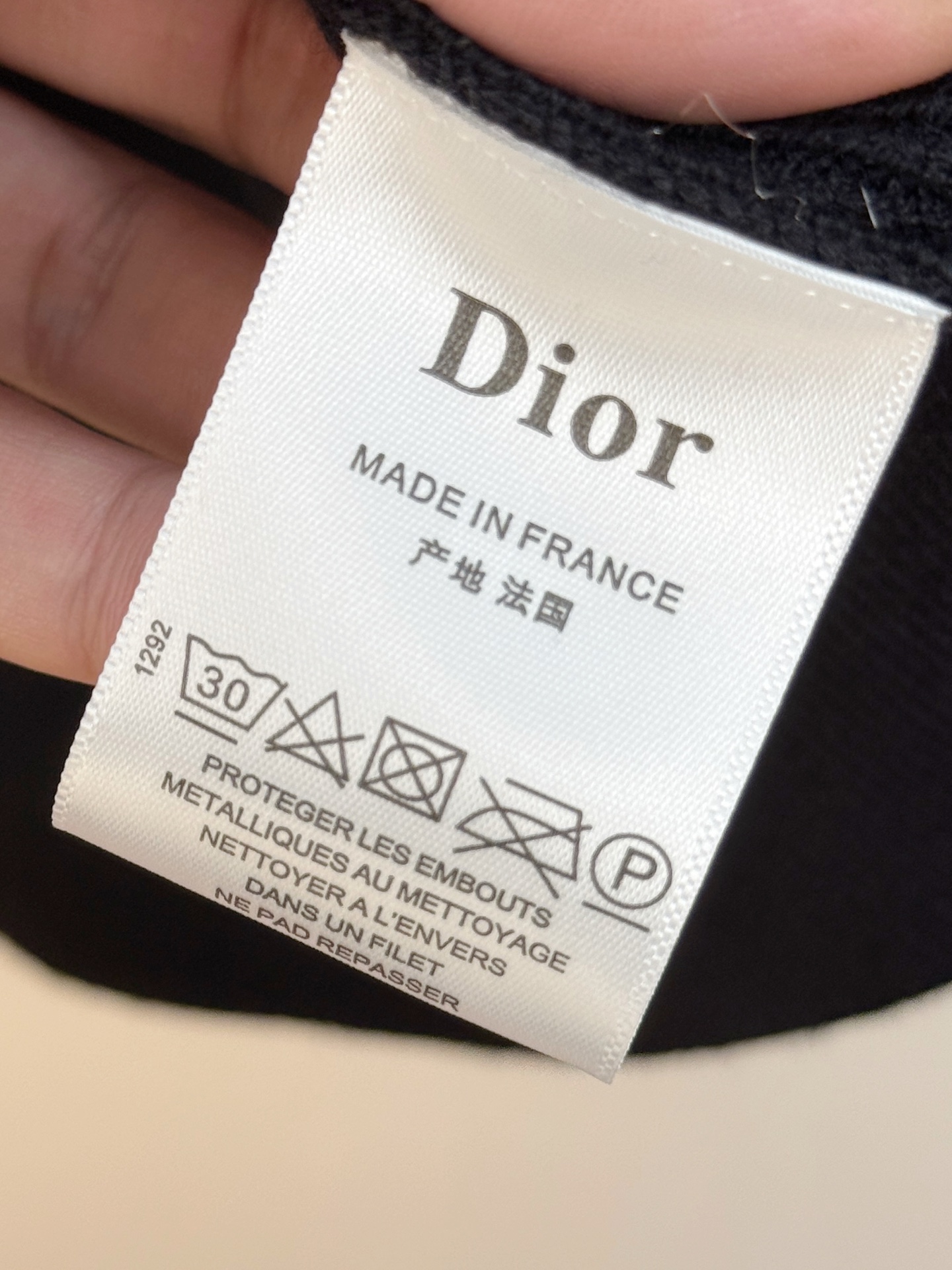 P迪奥2025【新品】秋冬新款针织羊毛开衫 高品质意大利进口羊毛混纺面料，高密度针织，时尚百搭毛衣，帅气