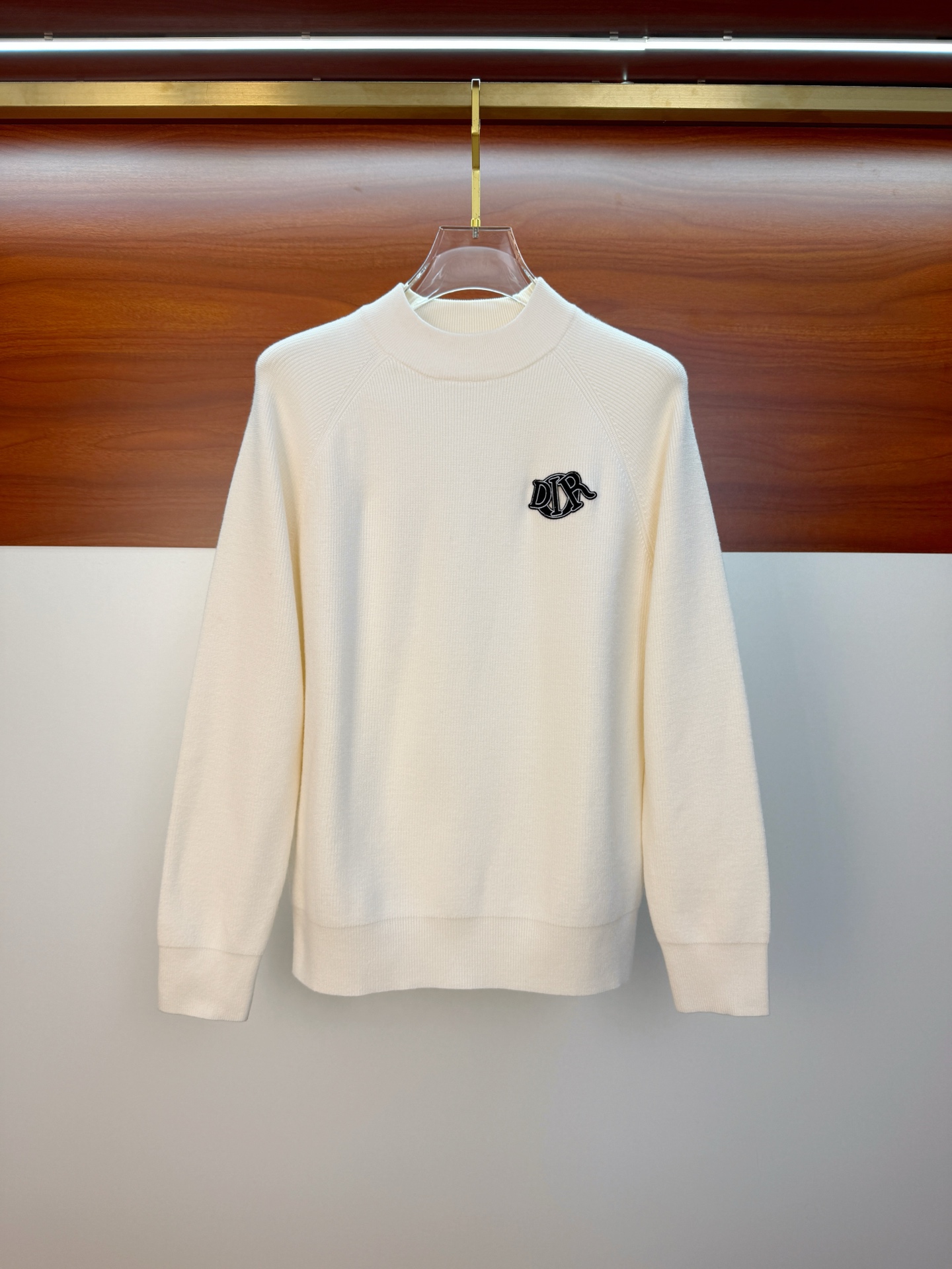 P迪奥2025【新品】秋冬新款针织羊毛开衫 高品质意大利进口羊毛混纺面料，高密度针织，时尚百搭毛衣，帅气